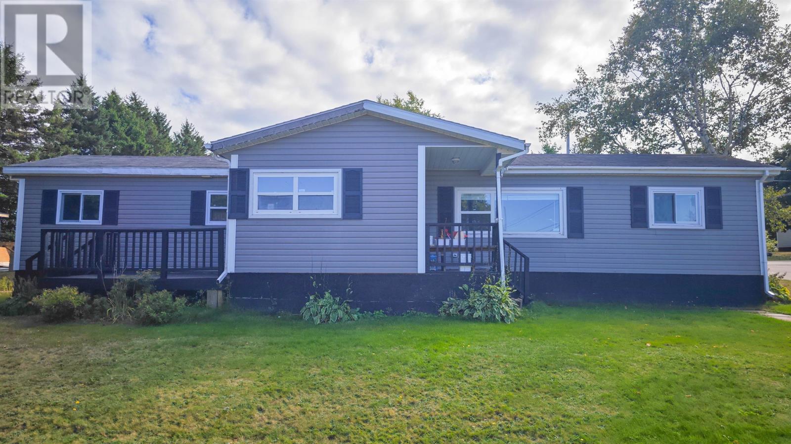 20 Heritage Drive, Cornwall, Prince Edward Island  C0A 1H5 - Photo 2 - 202526069