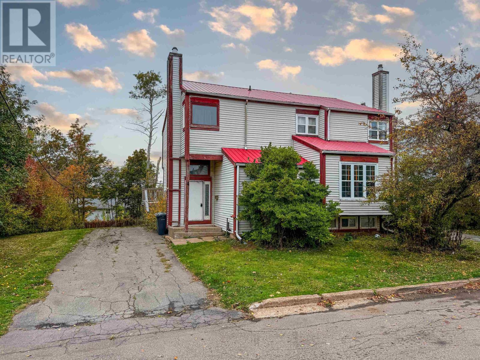 4 Hutchinson Court, Charlottetown, Prince Edward Island  C1A 9H7 - Photo 1 - 202526208