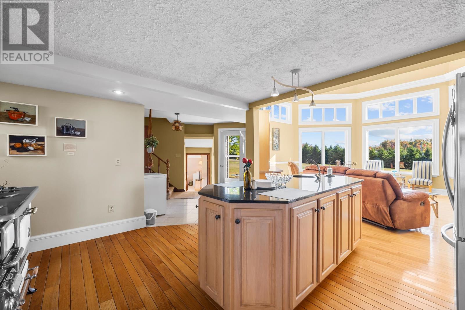 203 Ferry Road, Cornwall, Prince Edward Island  C0A 1H4 - Photo 14 - 202526239