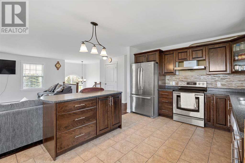 37 Rosebank Road, Stratford, Prince Edward Island  C1B 1E8 - Photo 12 - 202526257