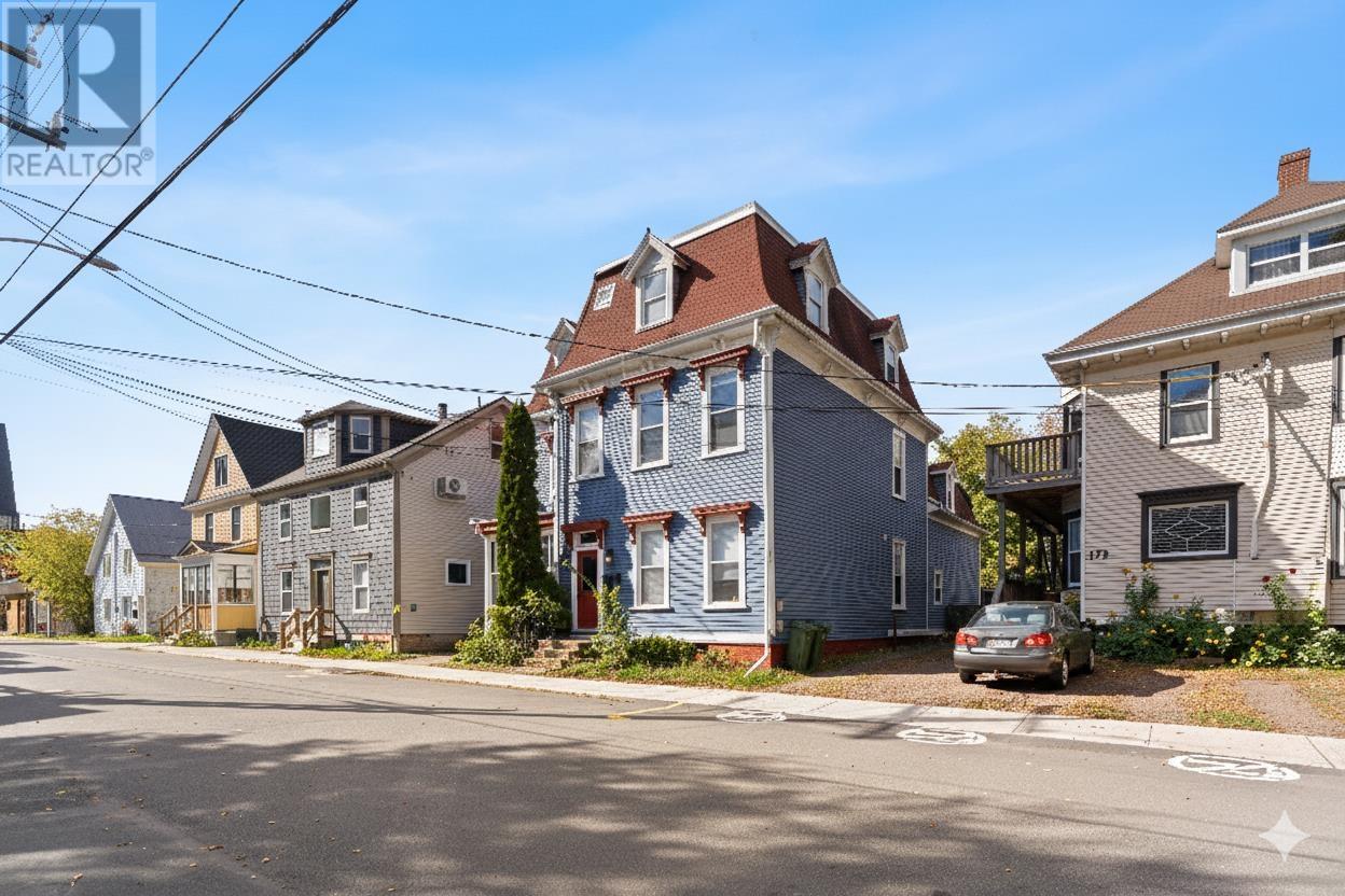 169 Dorchester Street, Charlottetown, Prince Edward Island  C1A 1E4 - Photo 2 - 202526259
