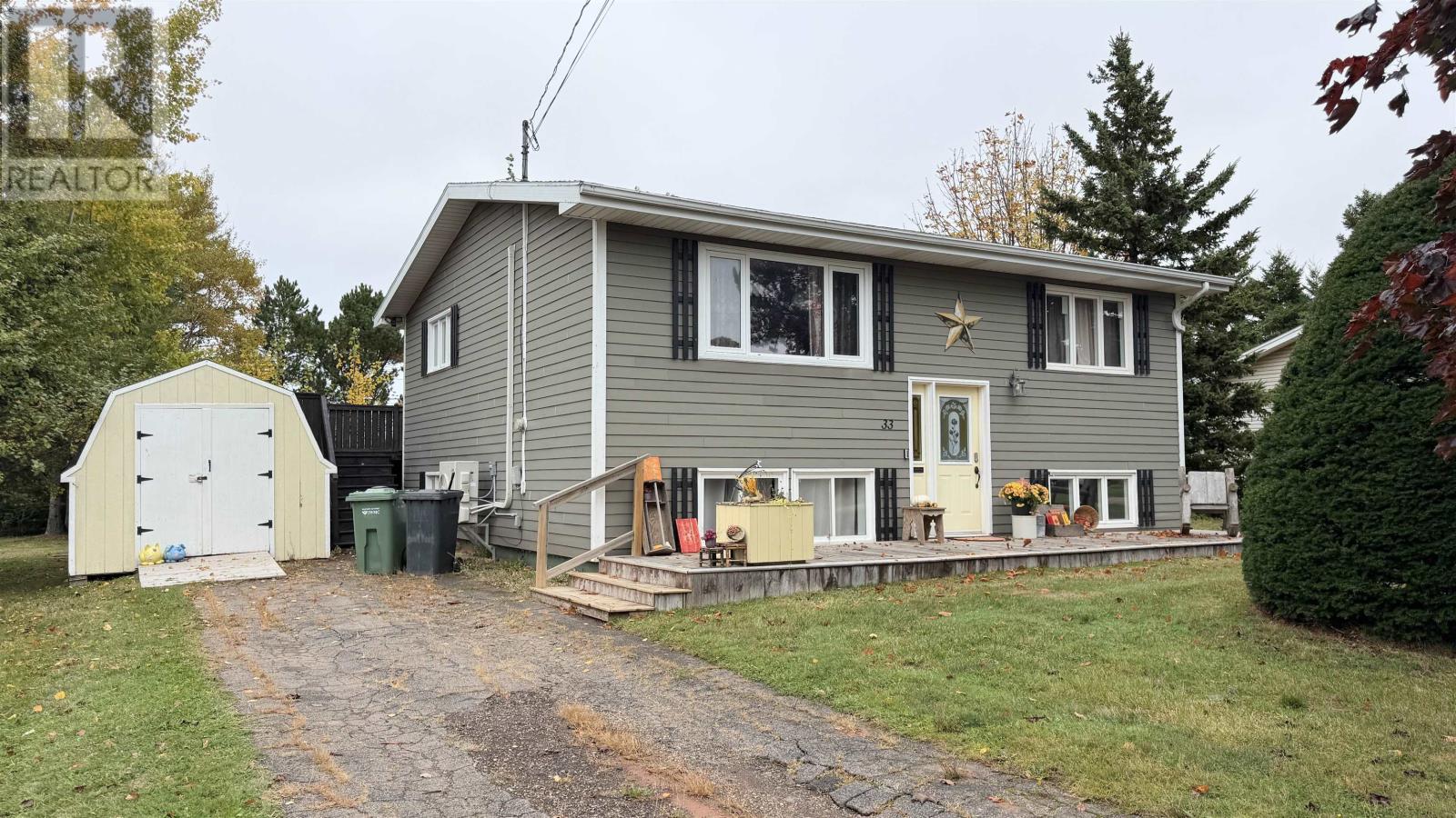 33 Phillips Street, Summerside, Prince Edward Island  C1N 4L2 - Photo 1 - 202526298