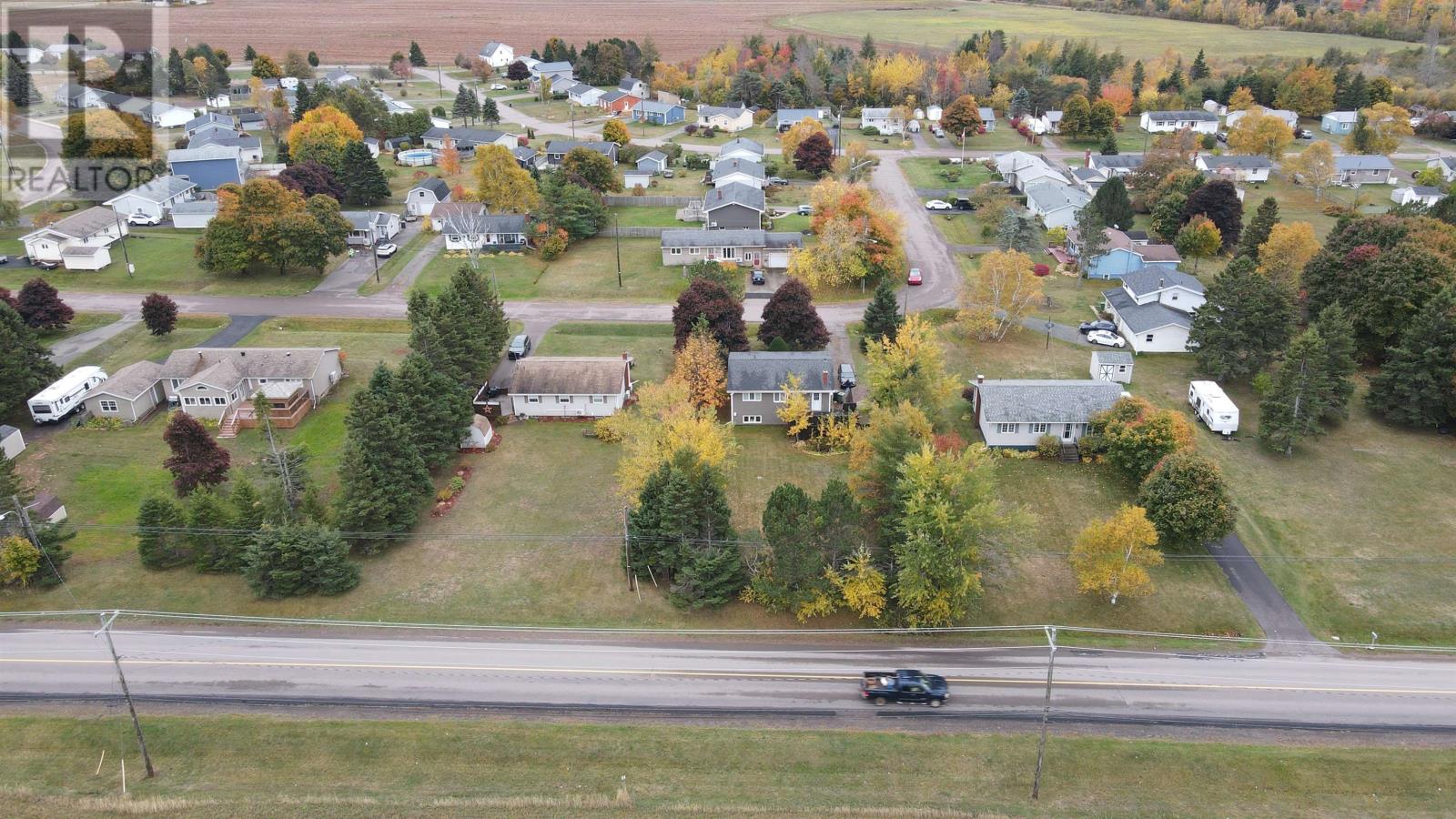 33 Phillips Street, Summerside, Prince Edward Island  C1N 4L2 - Photo 2 - 202526298