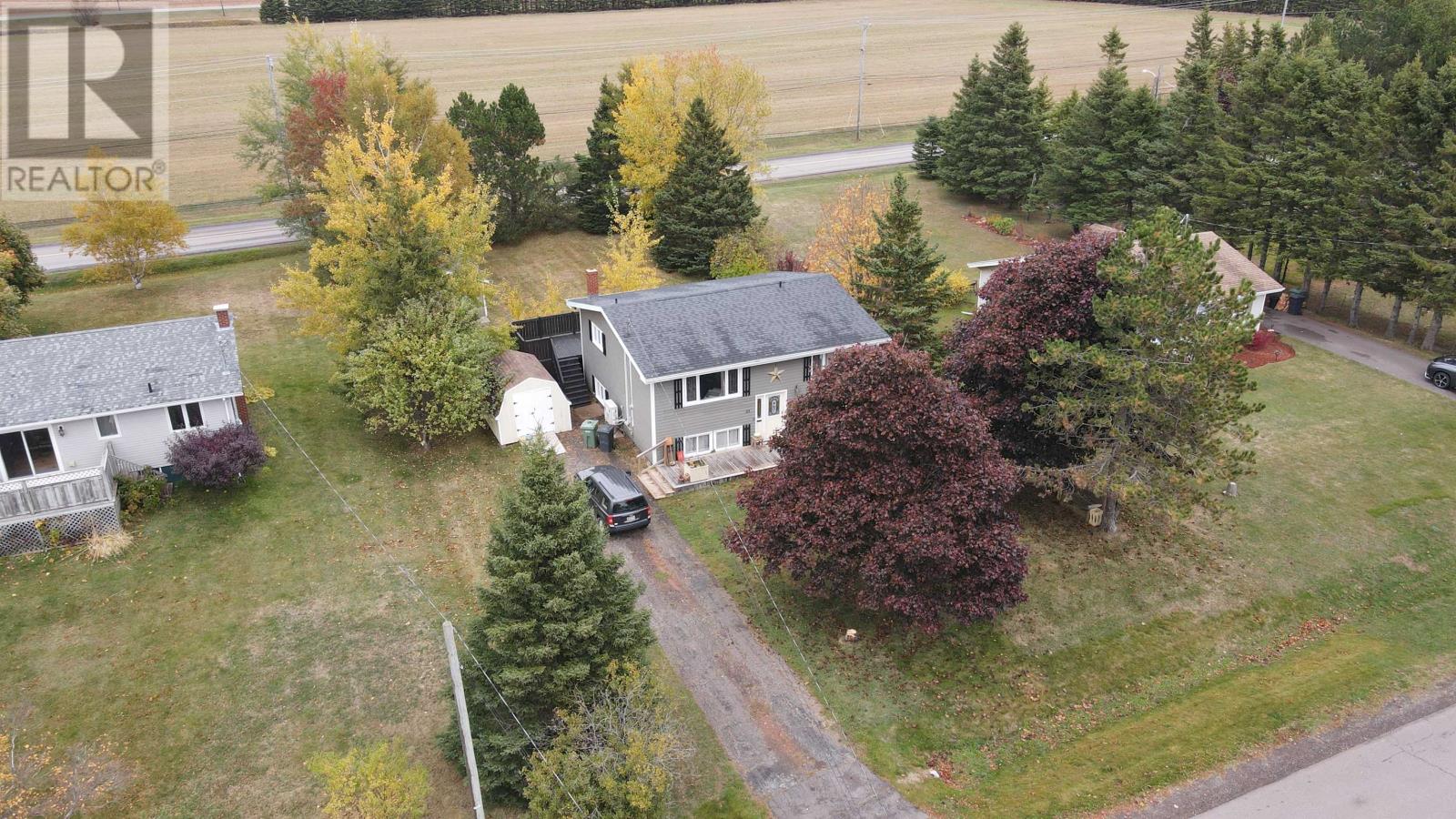 33 Phillips Street, Summerside, Prince Edward Island  C1N 4L2 - Photo 5 - 202526298