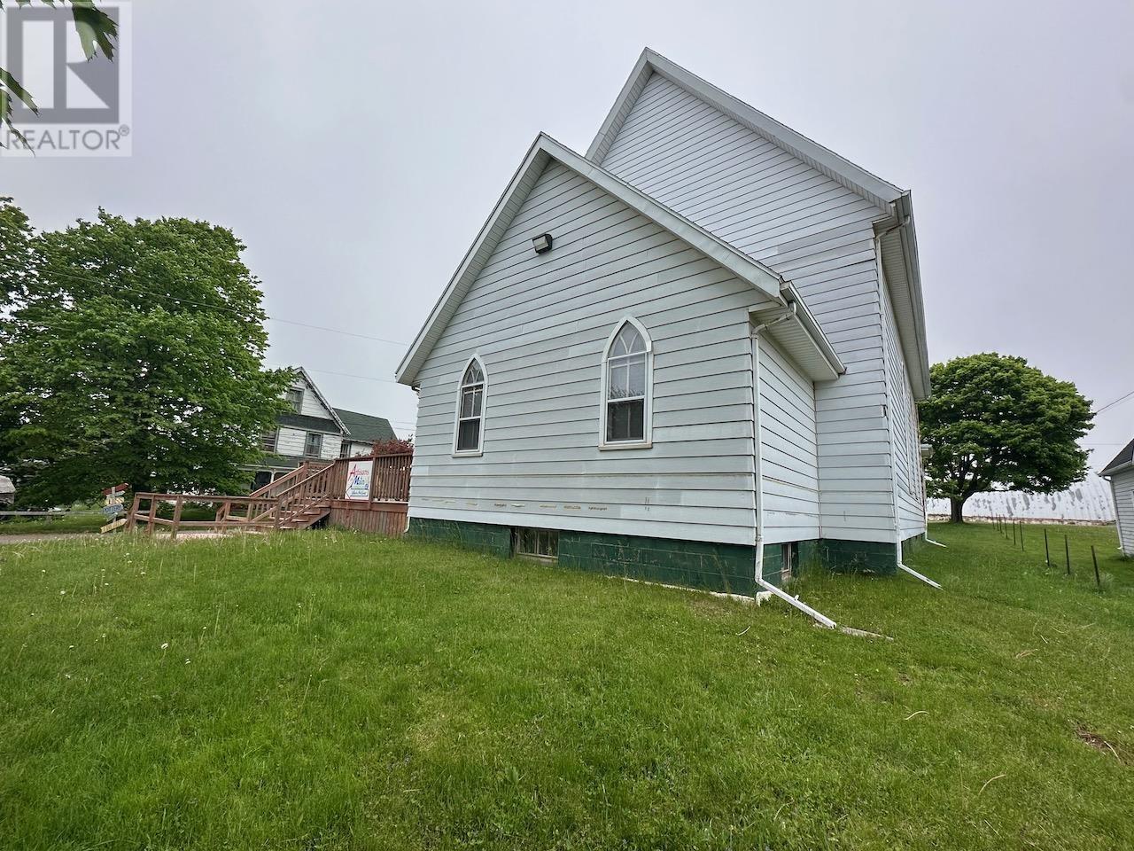 14 Hebrew Avenue, Souris, Prince Edward Island  C0A 2B0 - Photo 5 - 202526434