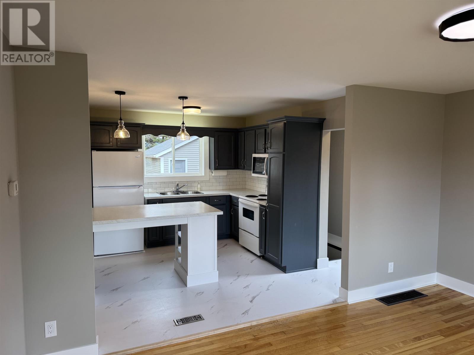 248 South Drive, Summerside, Prince Edward Island  C1N 3Z1 - Photo 12 - 202526615