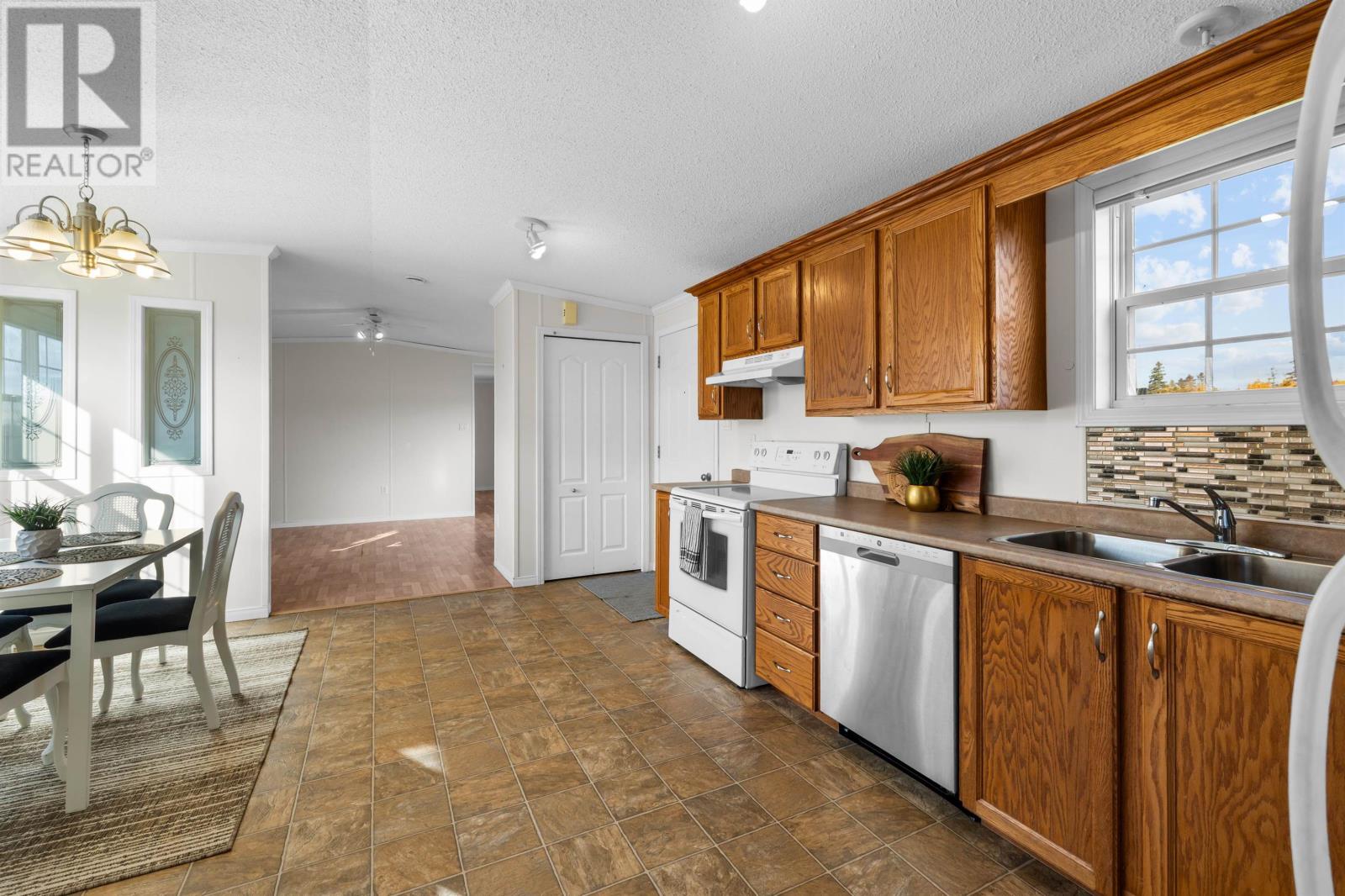 694 Anderson Road, St. Peters Bay, Prince Edward Island  C0A 2A0 - Photo 5 - 202526772