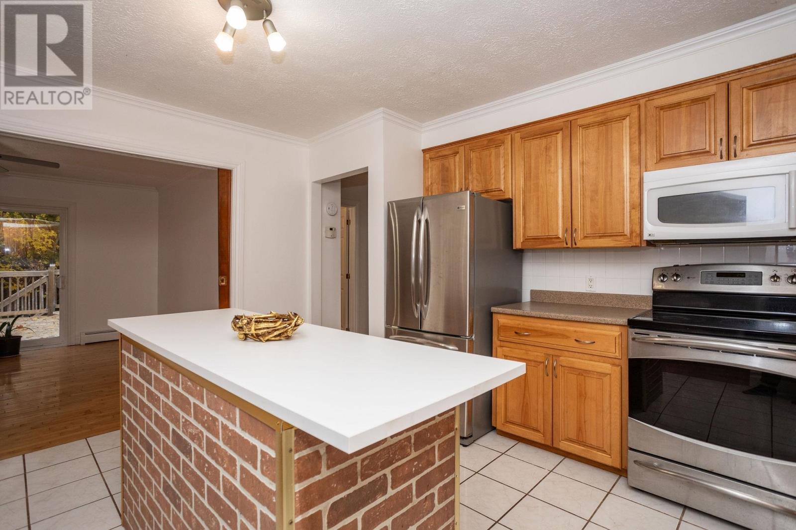 7 Crestview Drive, Charlottetown, Prince Edward Island  C1E 1N4 - Photo 10 - 202526888