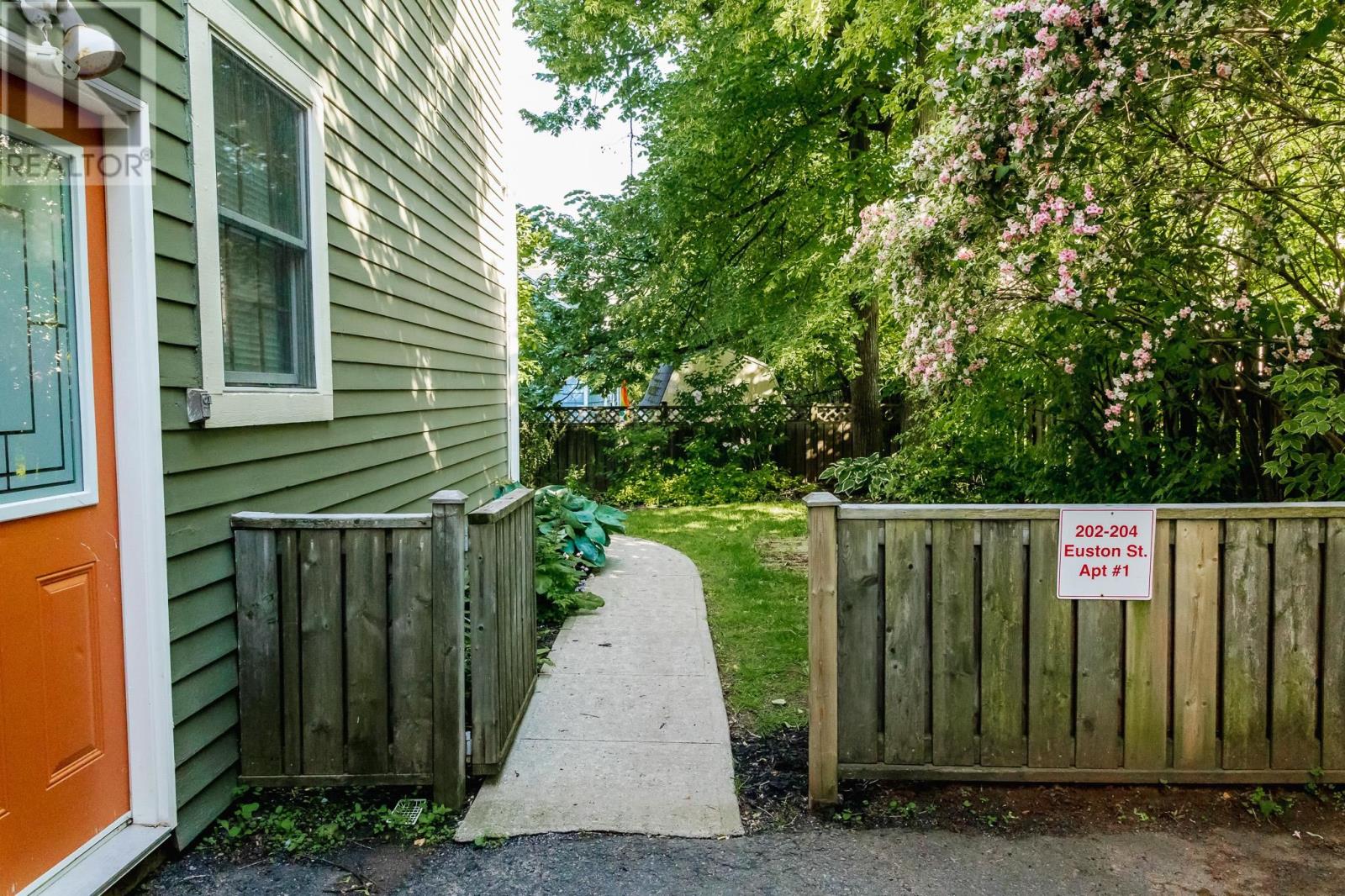 202 Euston Street, Charlottetown, Prince Edward Island  C1A 1W8 - Photo 3 - 202526997