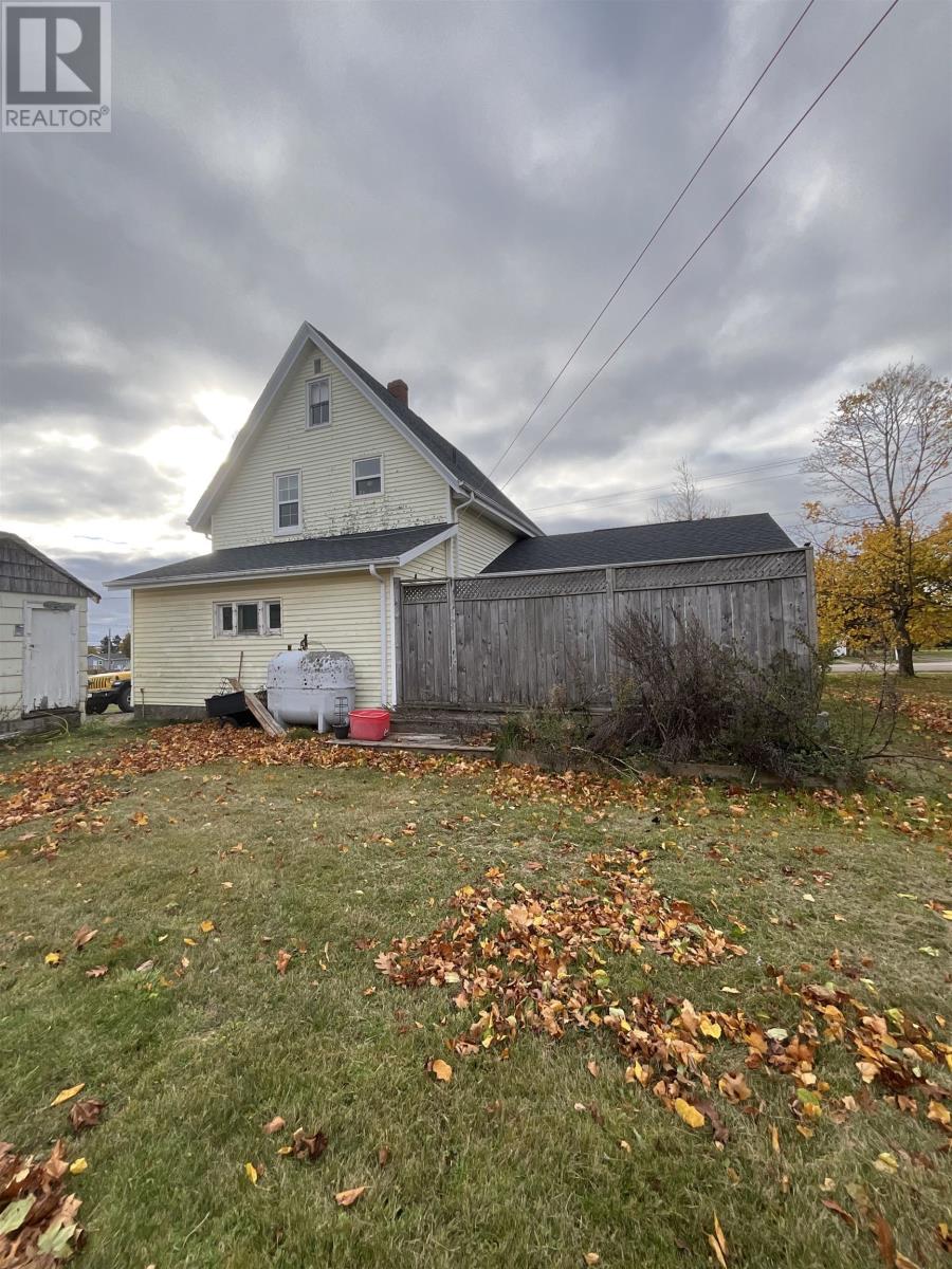 21 Bayview Drive, Summerside, Prince Edward Island  C1N 3Z9 - Photo 4 - 202527149