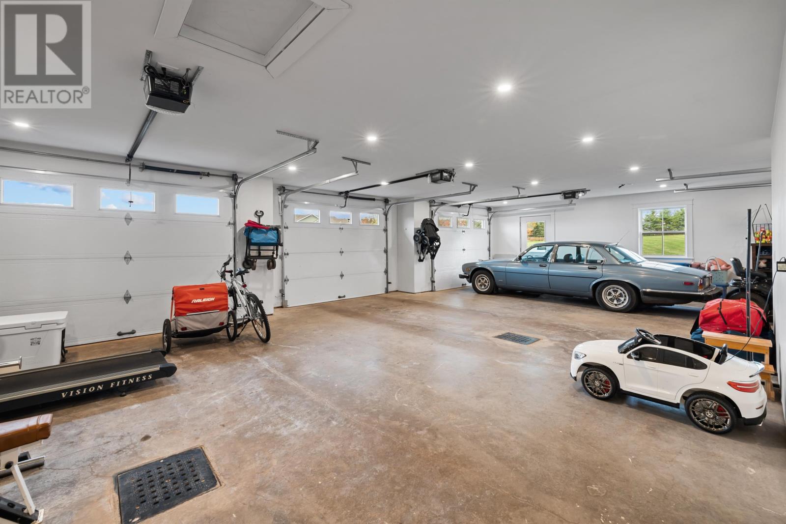 8 Macneill Avenue, Clyde River, Prince Edward Island  C0A 1H1 - Photo 39 - 202527257