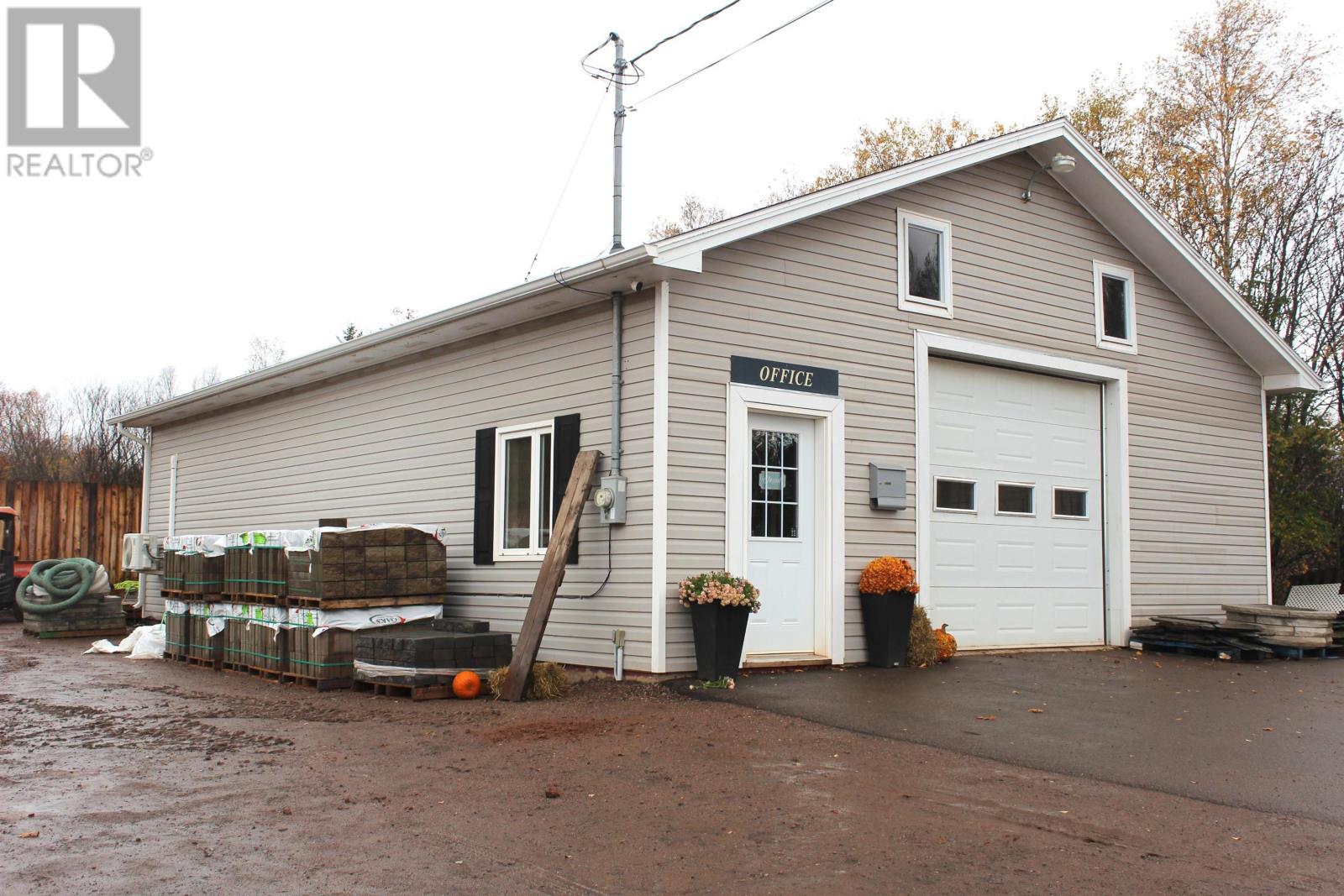 391 Brackley Point Road, 391 Rte 15, Brackley, Prince Edward Island  C1E 3C2 - Photo 1 - 202527514