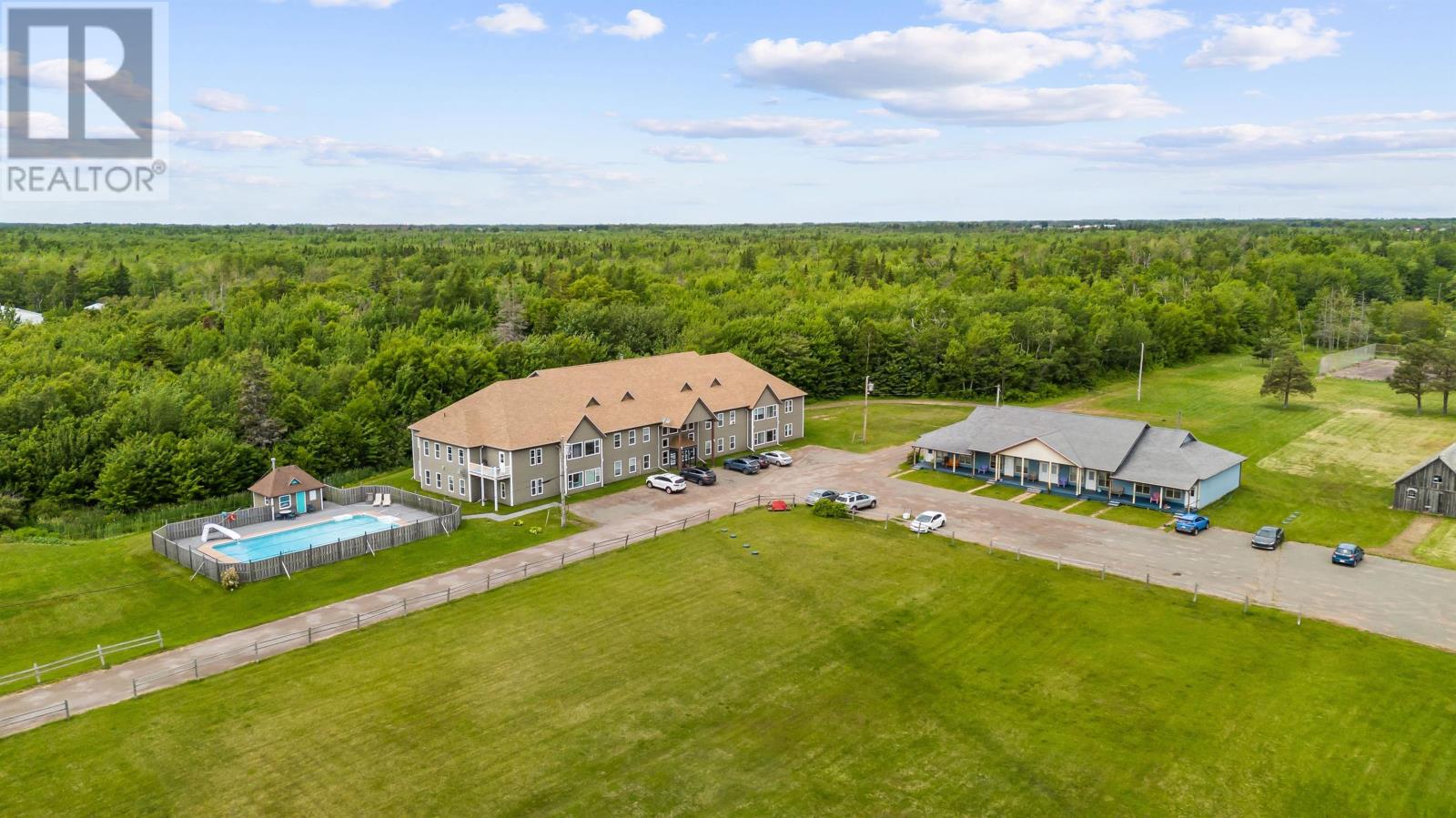 301 6216 Route 11, Mont Carmel, Prince Edward Island  C0B 2E0 - Photo 1 - 202527651