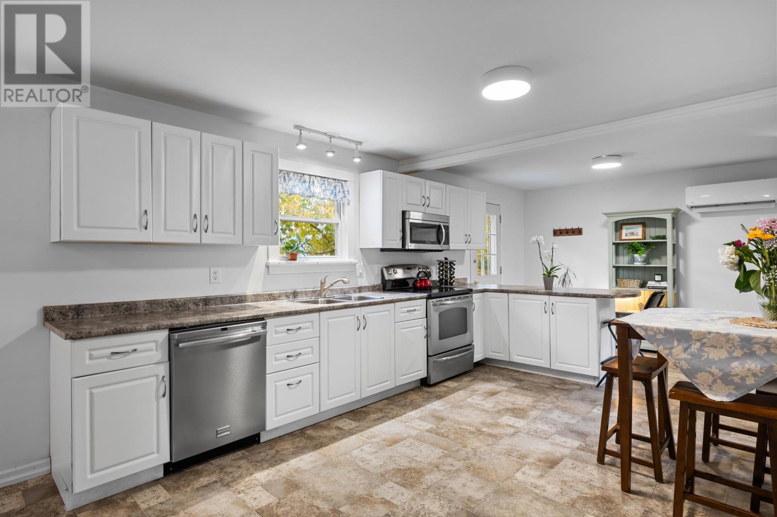 82 Newland Crescent, Charlottetown, Prince Edward Island  C1A 4H7 - Photo 13 - 202527840