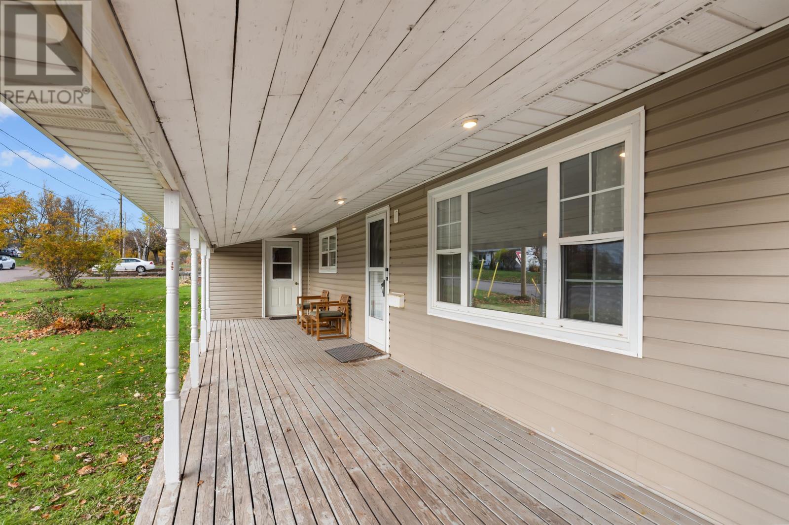 82 Newland Crescent, Charlottetown, Prince Edward Island  C1A 4H7 - Photo 5 - 202527840