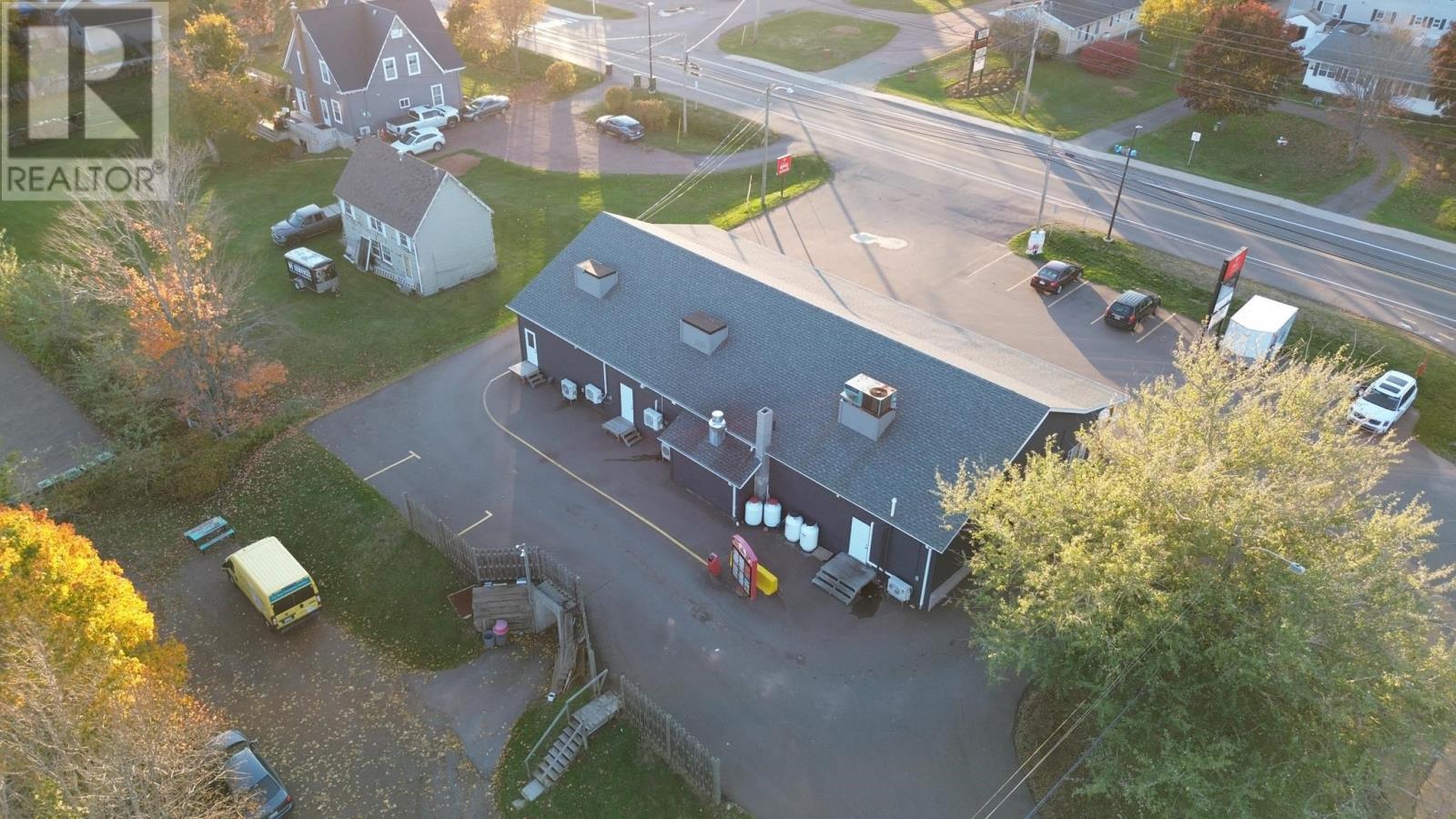 609 Main Street, Cornwall, Prince Edward Island  C0A 1H0 - Photo 17 - 202527864