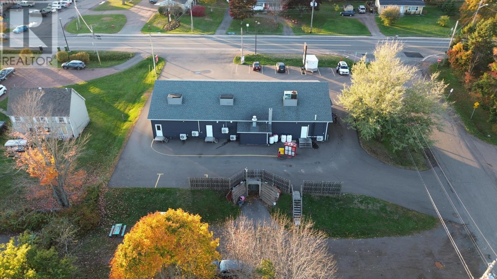 609 Main Street, Cornwall, Prince Edward Island  C0A 1H0 - Photo 2 - 202527864