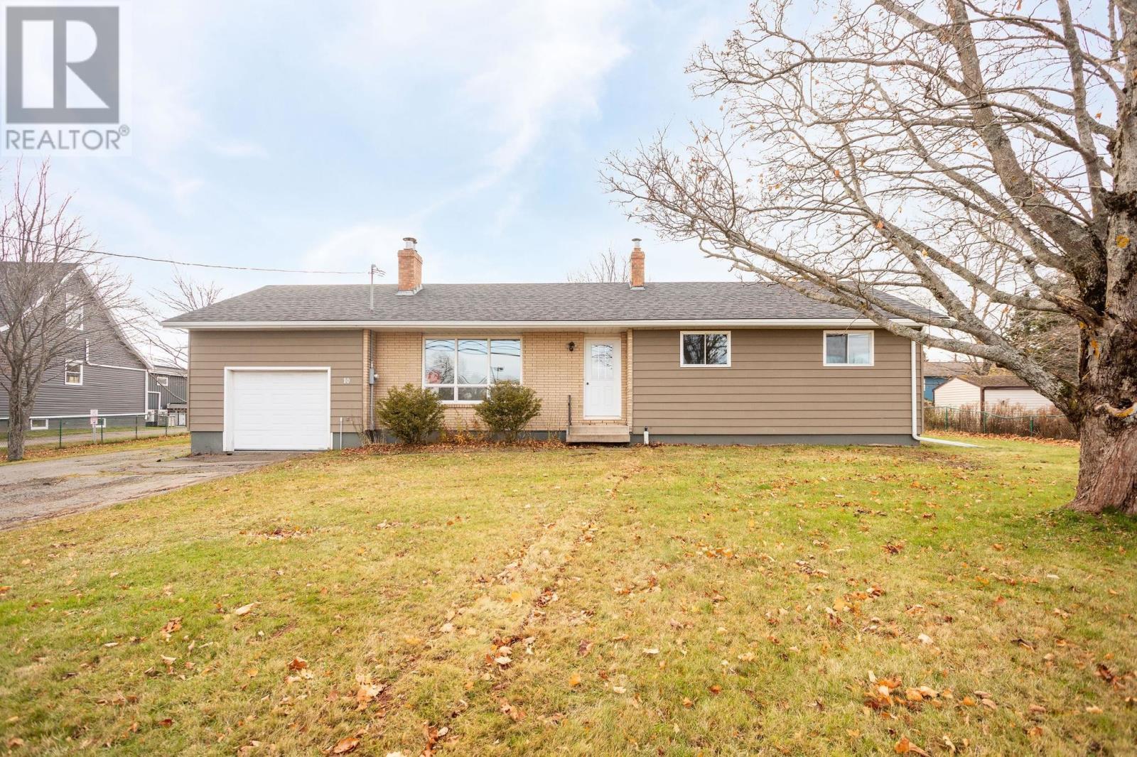 10 Melody Lane, Charlottetown, Prince Edward Island  C1E 0S2 - Photo 1 - 202528425