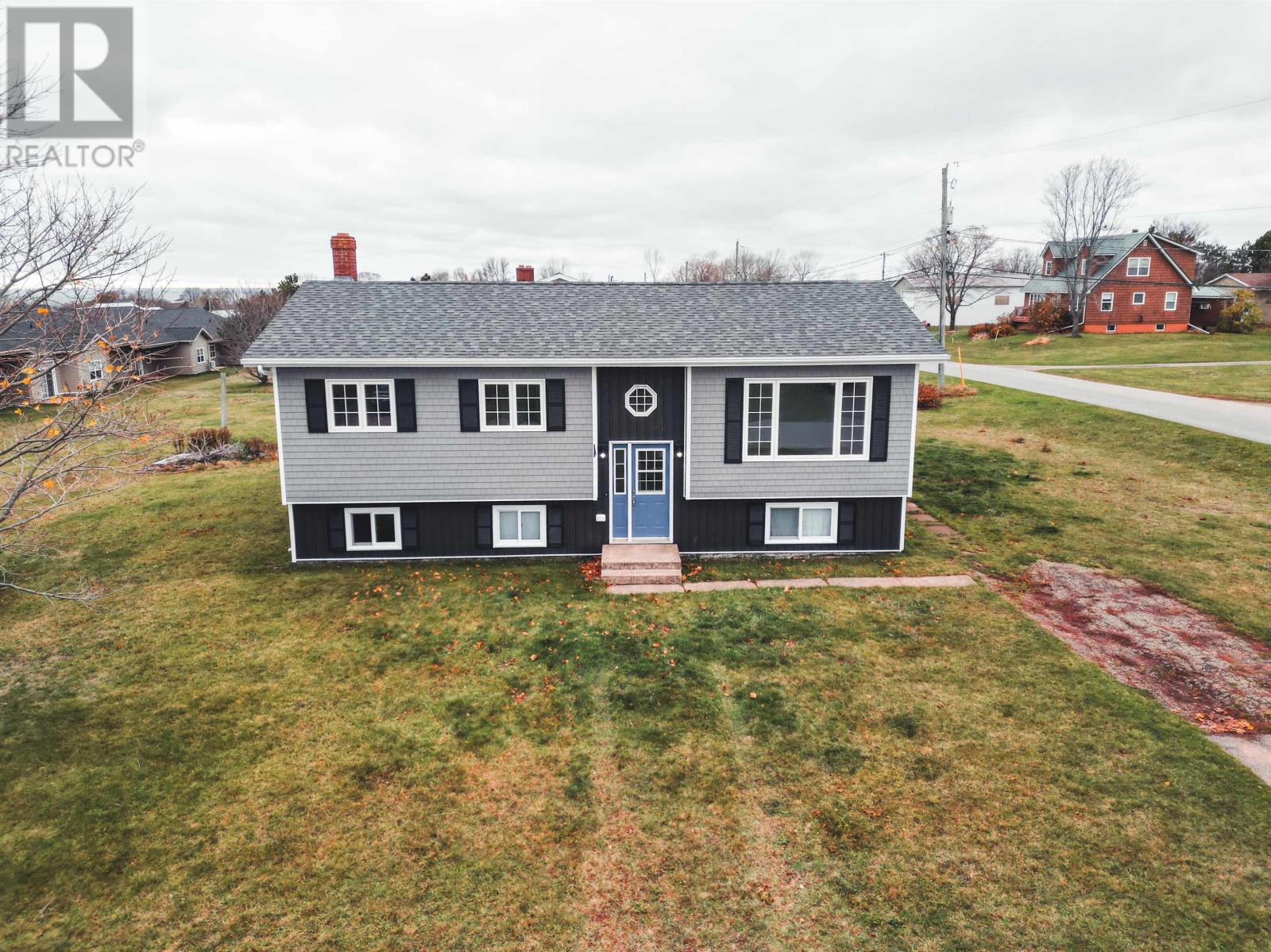 1 Anniversary Avenue, Souris, Prince Edward Island  C0A 2B0 - Photo 1 - 202528557