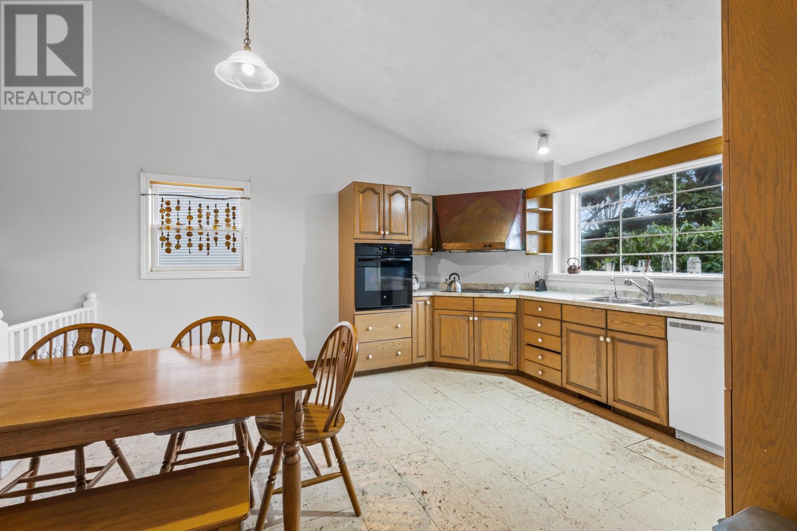 33 Irwin Drive, Charlottetown, Prince Edward Island  C1E 1R9 - Photo 9 - 202528574