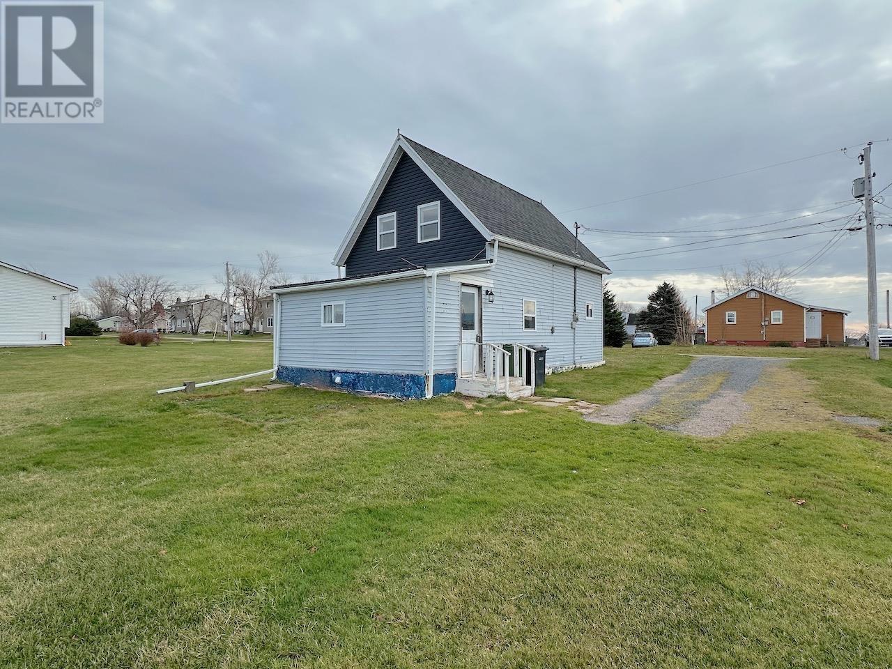 17 Paquet Avenue, Souris, Prince Edward Island  C0A 2B0 - Photo 25 - 202528733