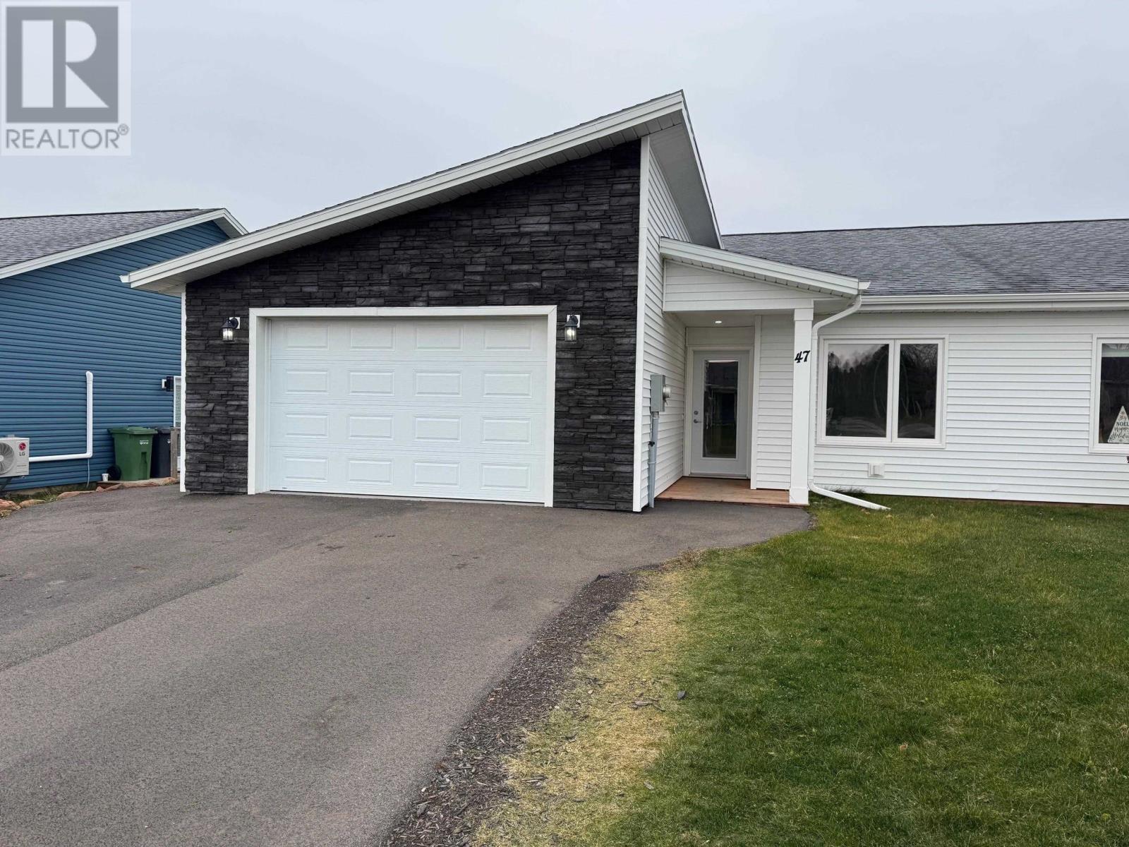 47 Beech Hill Avenue, Charlottetown, Prince Edward Island  C1C 1C2 - Photo 1 - 202528866