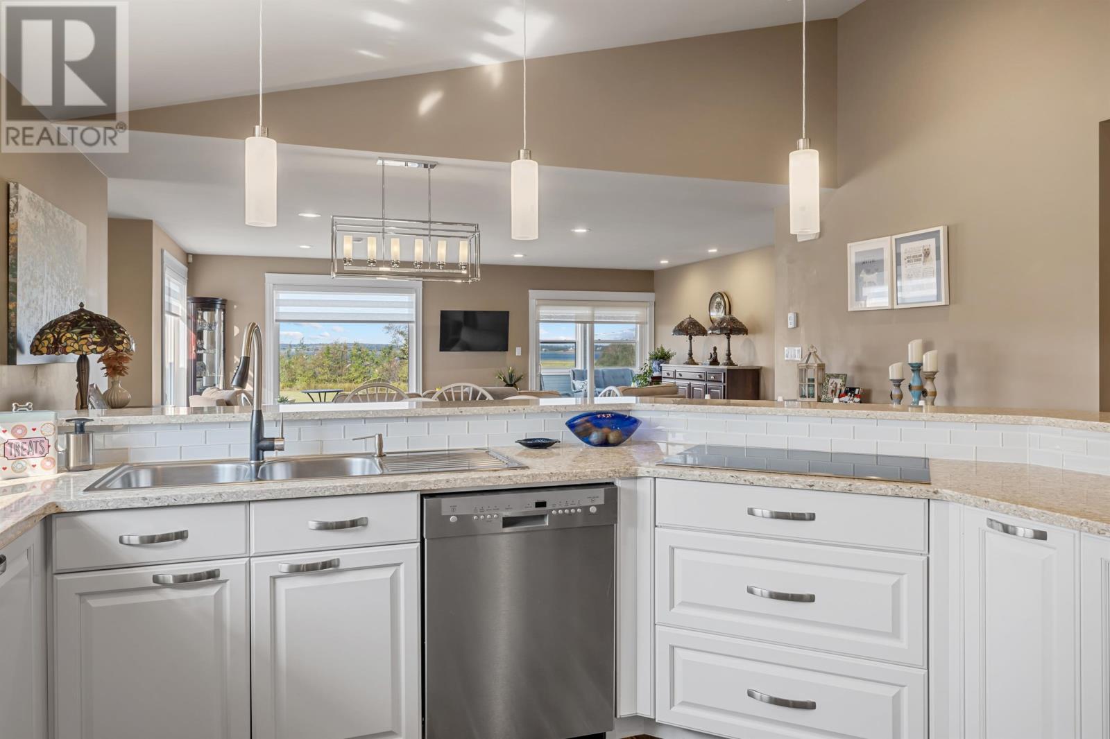 80 Pine Street, Brackley Beach, Prince Edward Island  C1E 2W2 - Photo 18 - 202529128