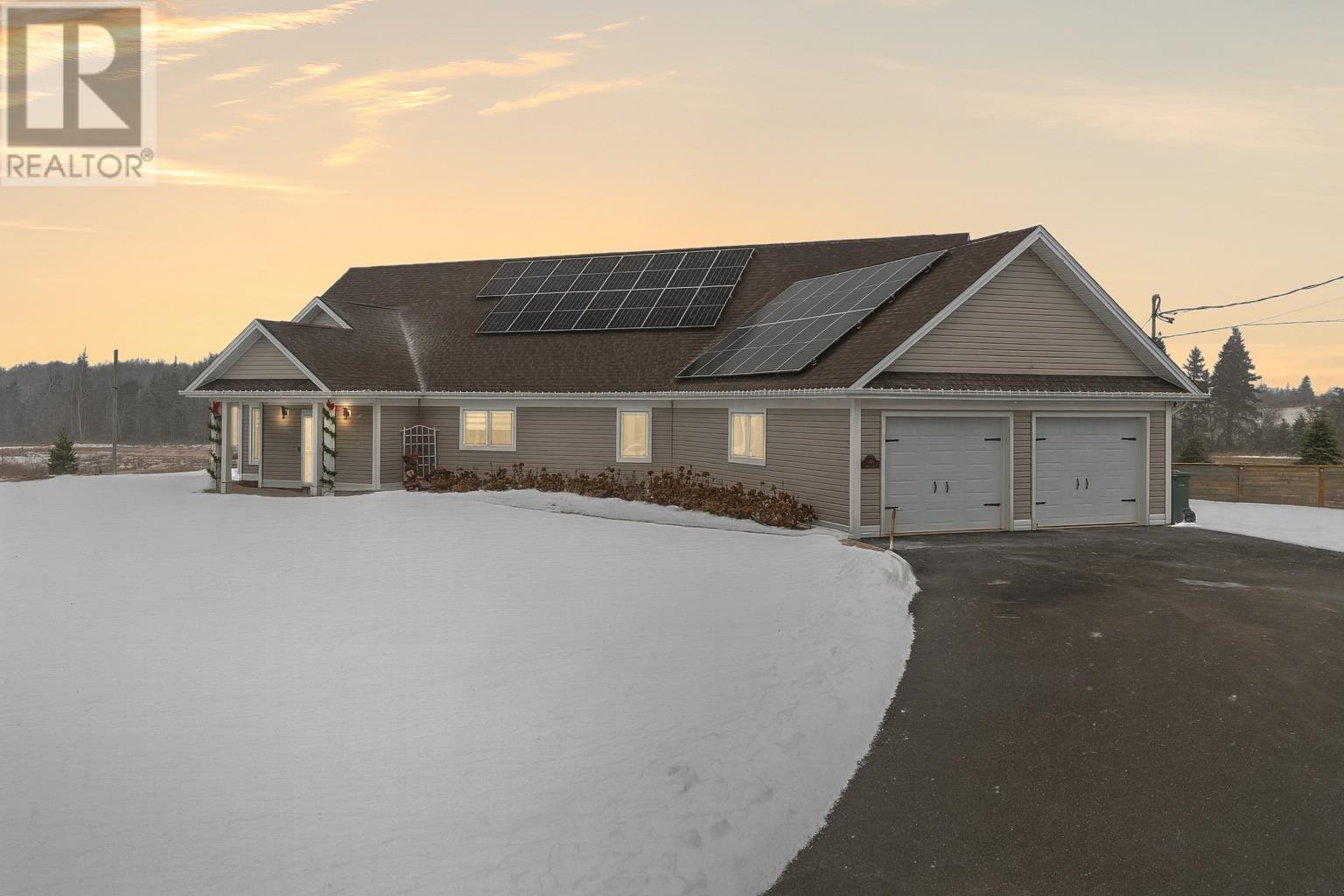 80 Pine Street, Brackley Beach, Prince Edward Island  C1E 2W2 - Photo 2 - 202529128