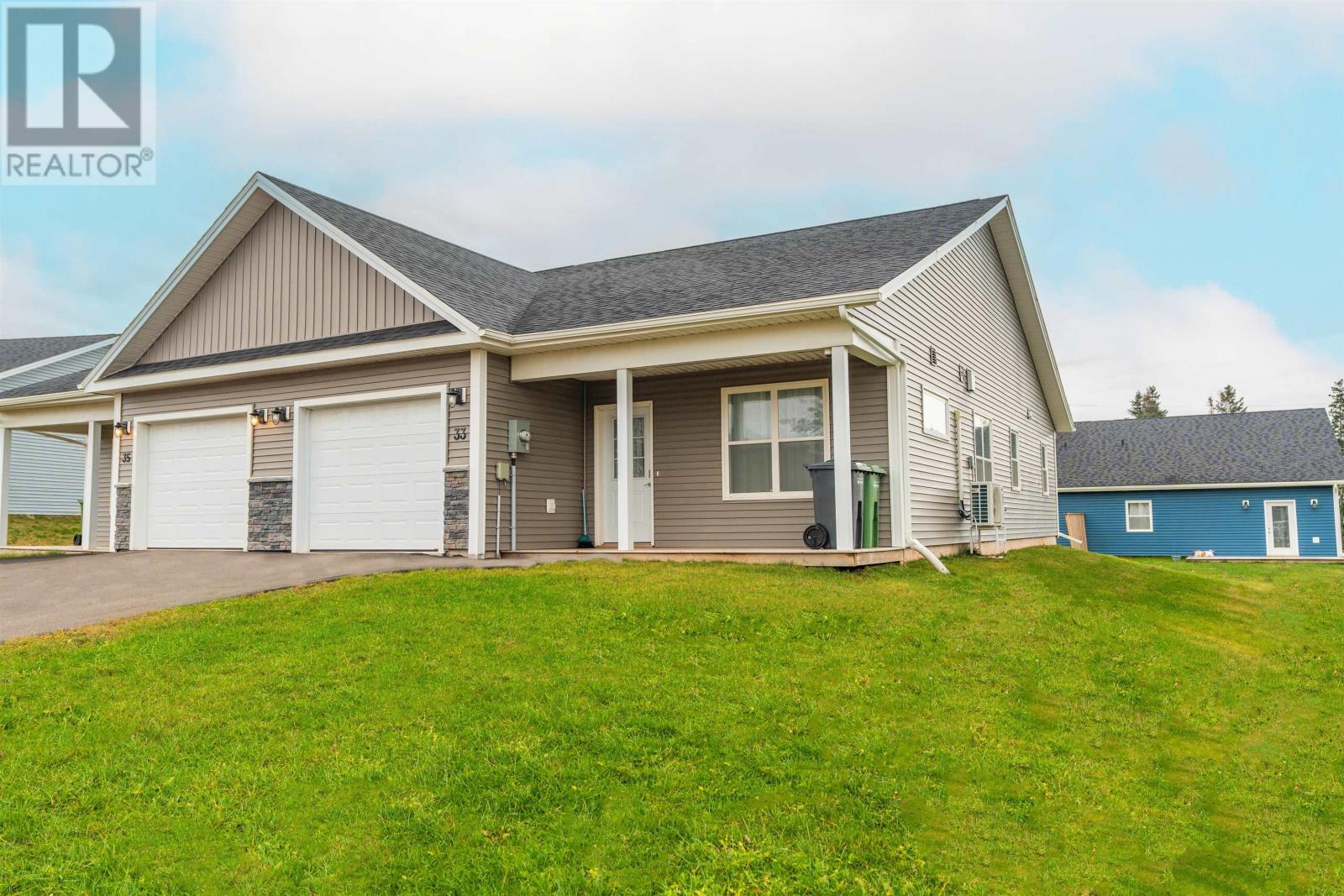 33 Aidan Street, Charlottetown, Prince Edward Island  C1E 3P9 - Photo 2 - 202529162