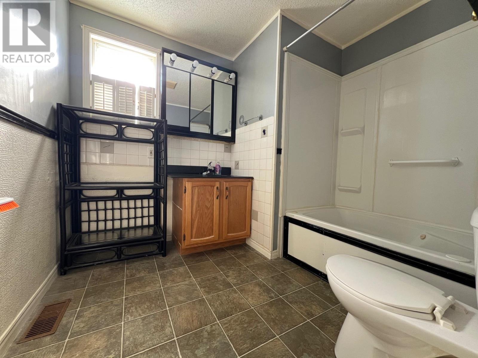 18 Dale Drive, Summerside, Prince Edward Island  C1N 4T4 - Photo 12 - 202529309