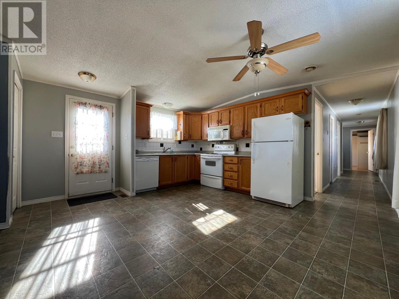 18 Dale Drive, Summerside, Prince Edward Island  C1N 4T4 - Photo 3 - 202529309