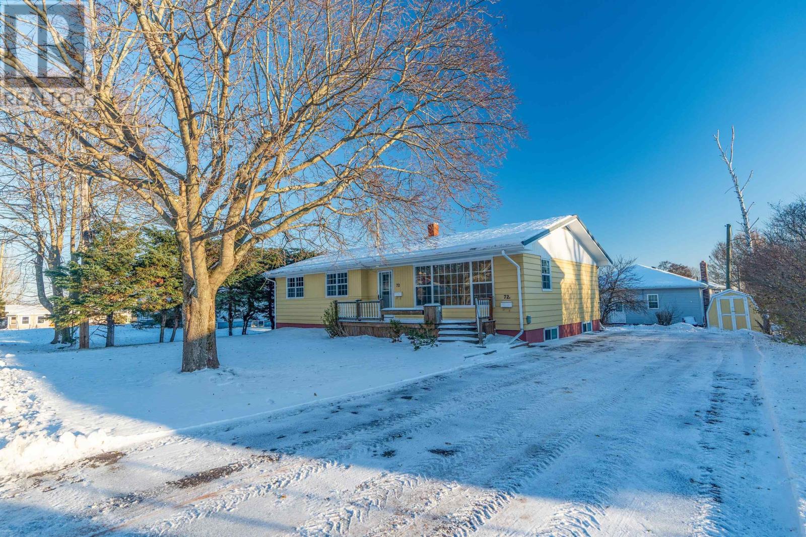 72 NEWLAND Crescent, Charlottetown, Prince Edward Island