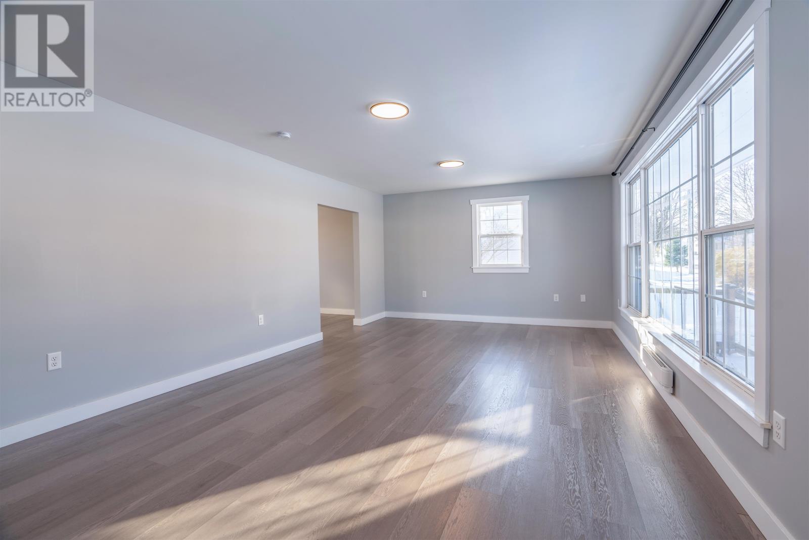 72 Newland Crescent, Charlottetown, Prince Edward Island  C1A 4H7 - Photo 3 - 202529330