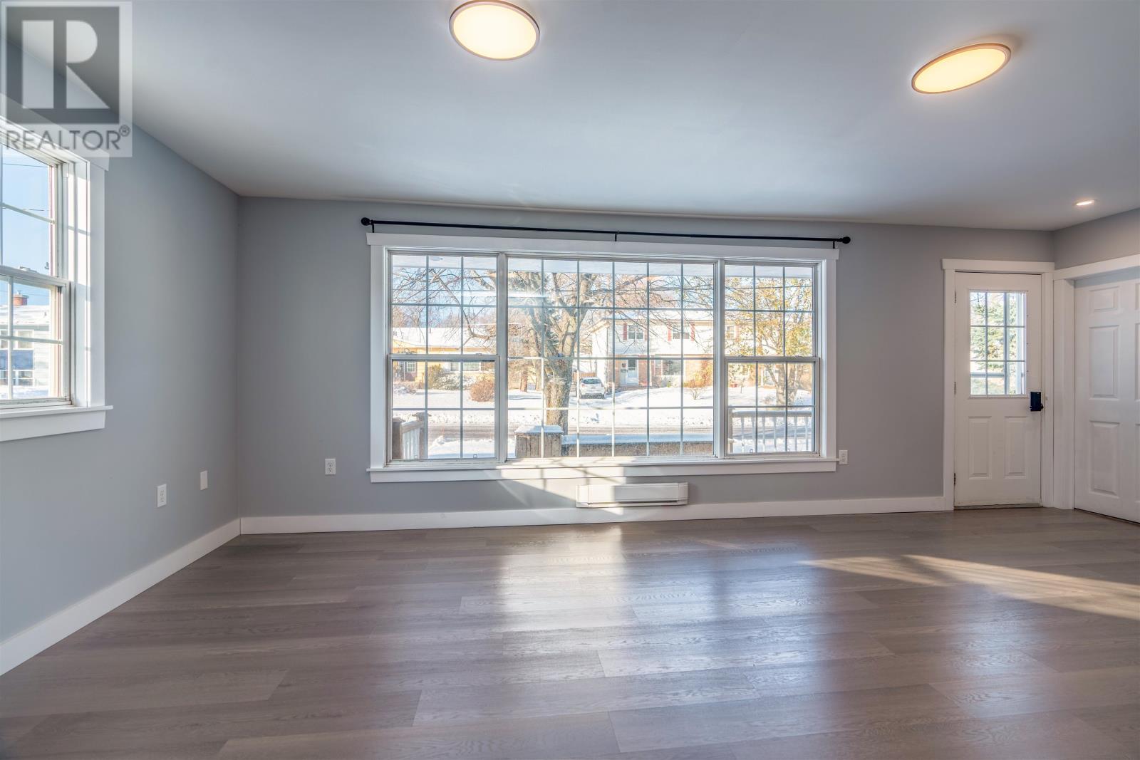 72 Newland Crescent, Charlottetown, Prince Edward Island  C1A 4H7 - Photo 4 - 202529330