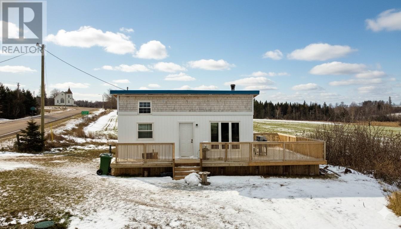 583 Burlington Road, Long River, Prince Edward Island  C0B 1M0 - Photo 1 - 202529442