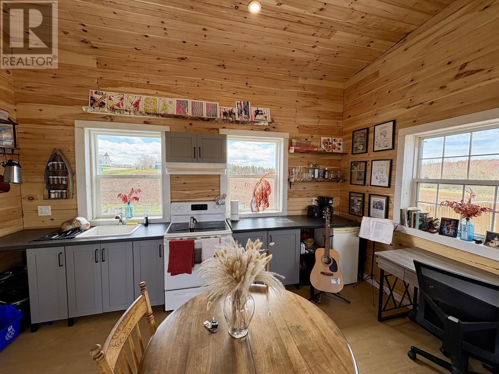 583 Burlington Road, Long River, Prince Edward Island  C0B 1M0 - Photo 15 - 202529442