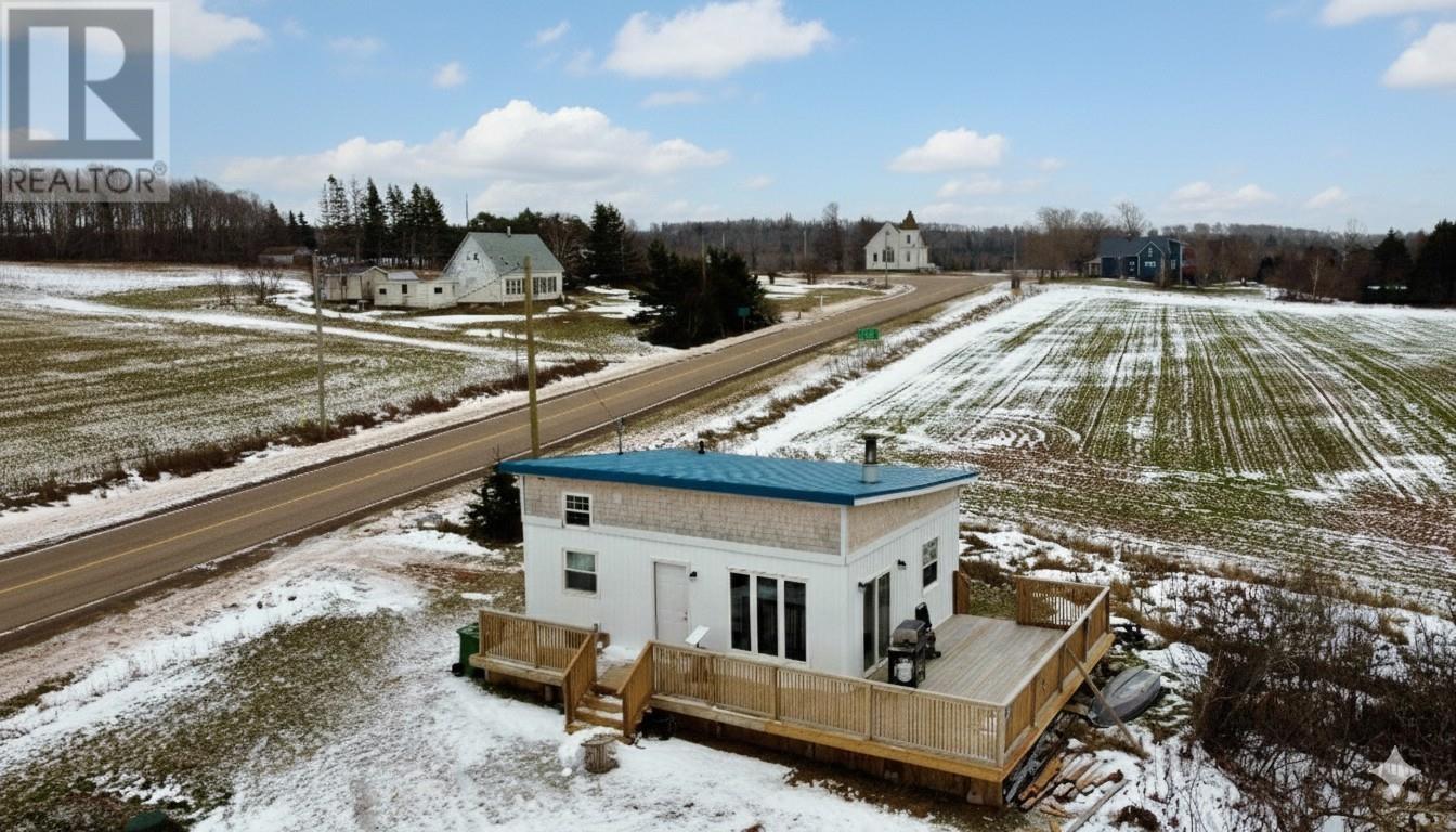 583 Burlington Road, Long River, Prince Edward Island  C0B 1M0 - Photo 2 - 202529442