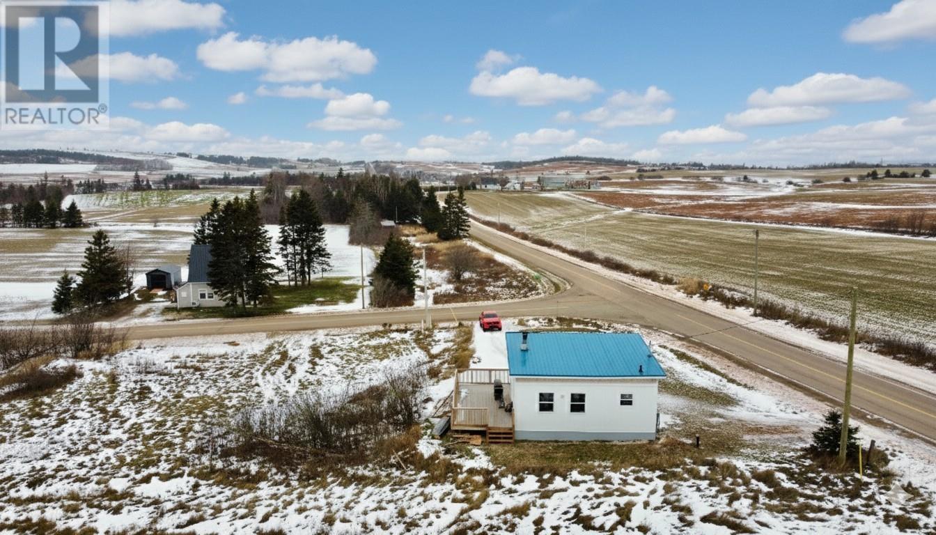 583 Burlington Road, Long River, Prince Edward Island  C0B 1M0 - Photo 3 - 202529442
