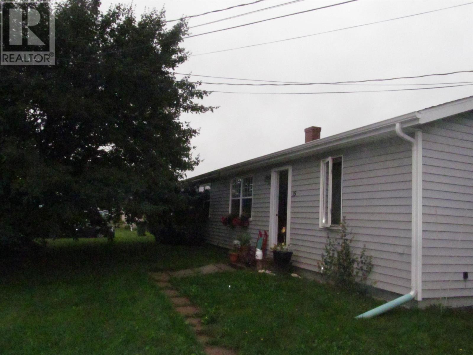 13-15 Macausland Drive, Charlottetown, Prince Edward Island  C1A 6P7 - Photo 20 - 202600160