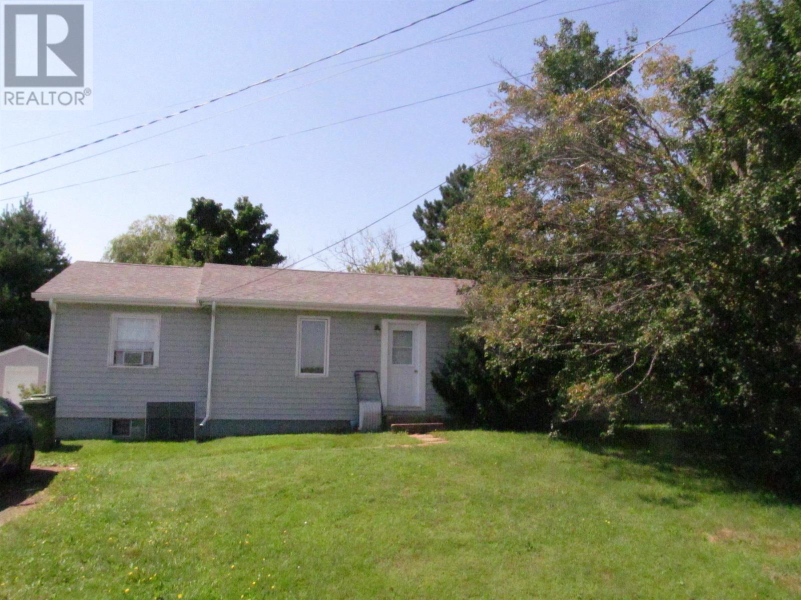 13-15 Macausland Drive, Charlottetown, Prince Edward Island  C1A 6P7 - Photo 21 - 202600160