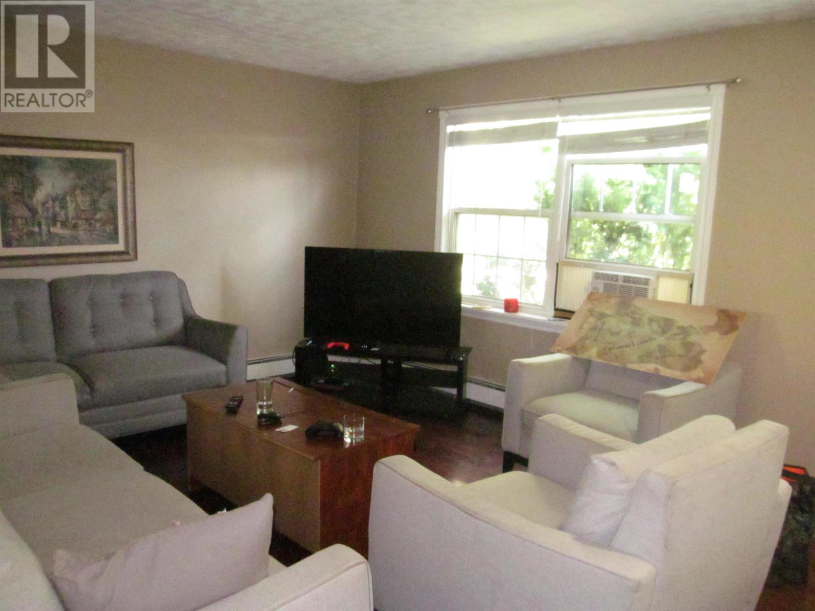 13-15 Macausland Drive, Charlottetown, Prince Edward Island  C1A 6P7 - Photo 5 - 202600160