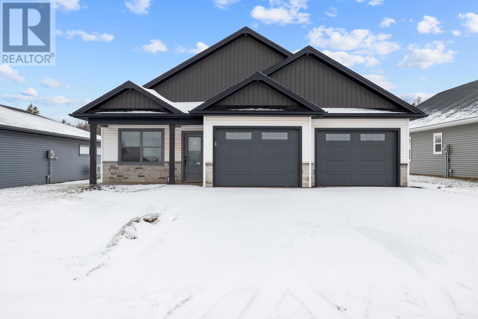 61 Alice Avenue, Charlottetown, Prince Edward Island  C1C 0V4 - Photo 1 - 202600464