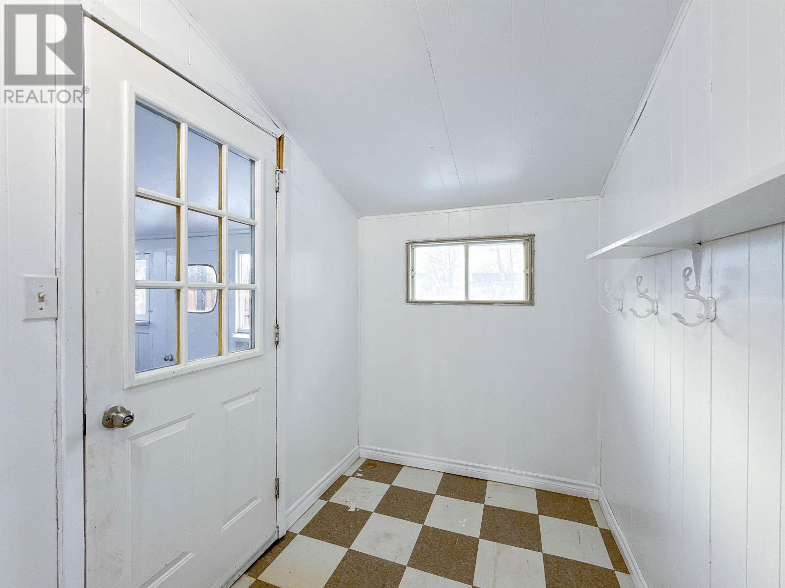 184 Southdale Avenue, Charlottetown, Prince Edward Island  C1A 6E7 - Photo 2 - 202600587