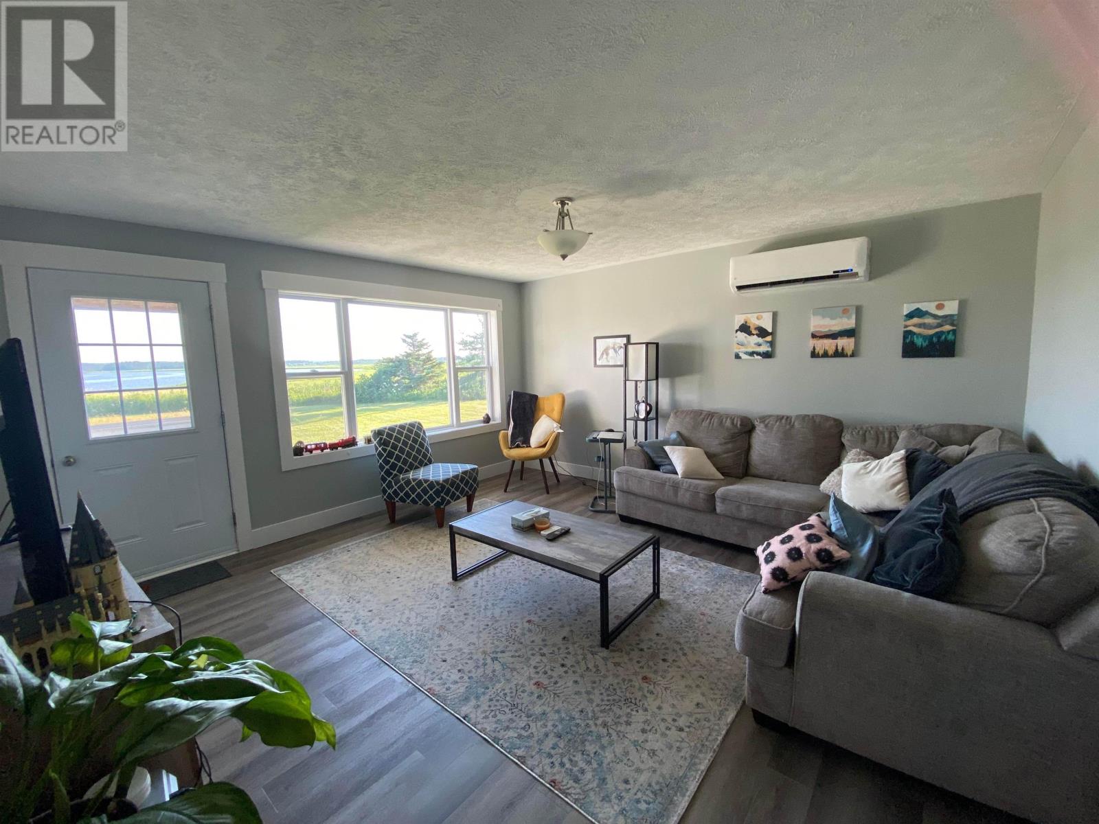 206 Main Street, Mount Stewart, Prince Edward Island  C0A 1T0 - Photo 2 - 202600692