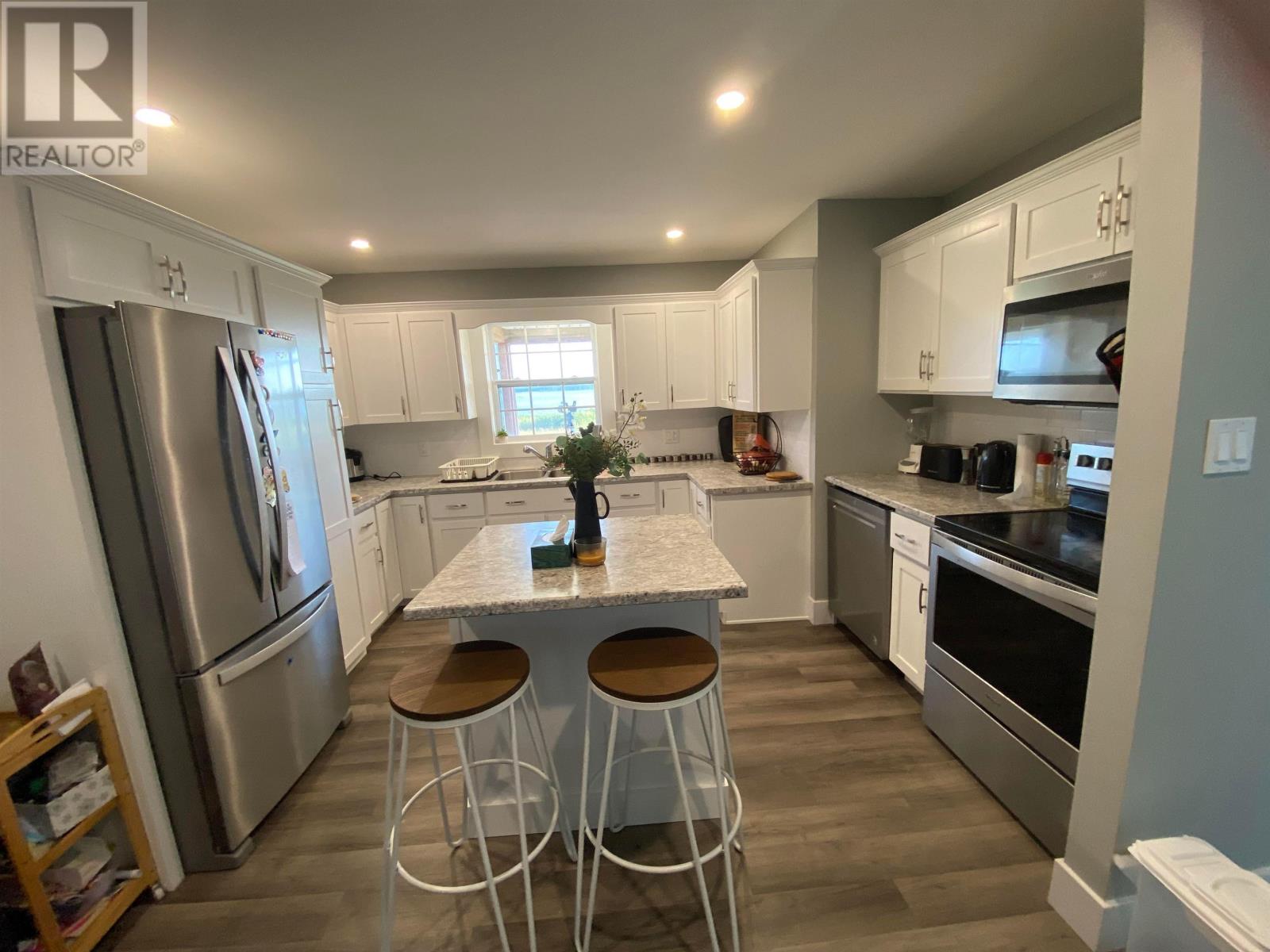 206 Main Street, Mount Stewart, Prince Edward Island  C0A 1T0 - Photo 4 - 202600692