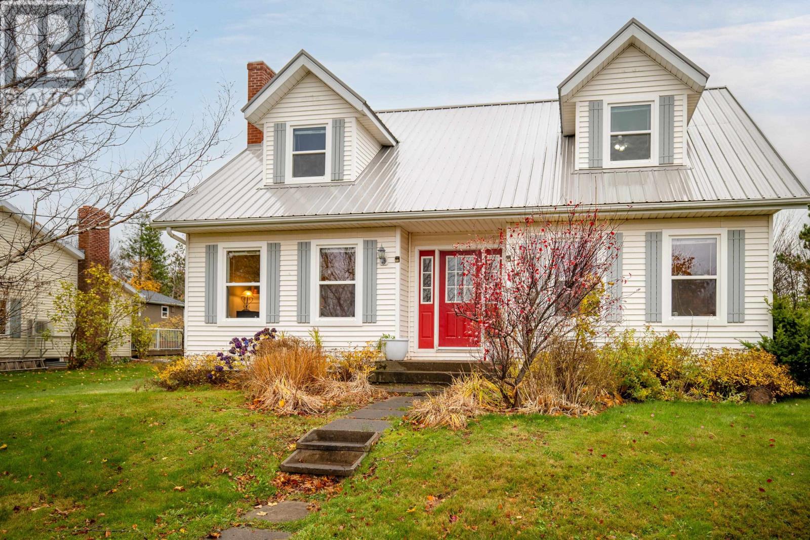 14 SAINT CATHERINES Avenue, Stratford, Prince Edward Island