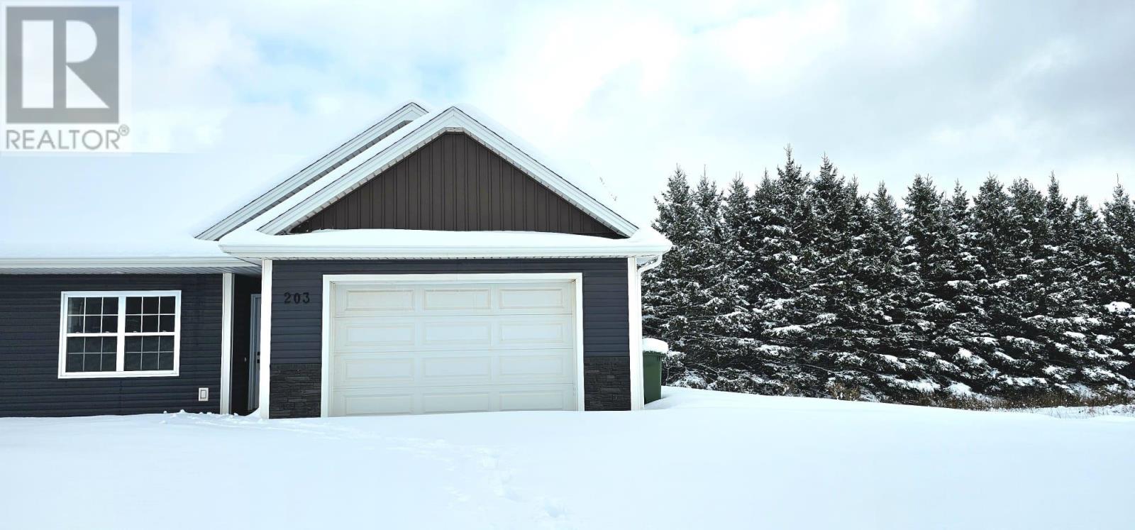 203 Stanmol Drive, Charlottetown, Prince Edward Island  C1E 3T9 - Photo 1 - 202601399