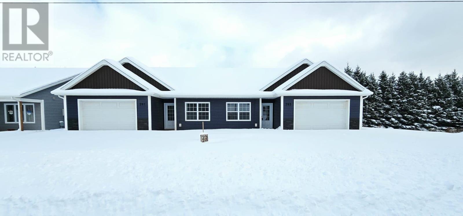 203 Stanmol Drive, Charlottetown, Prince Edward Island  C1E 3T9 - Photo 2 - 202601399