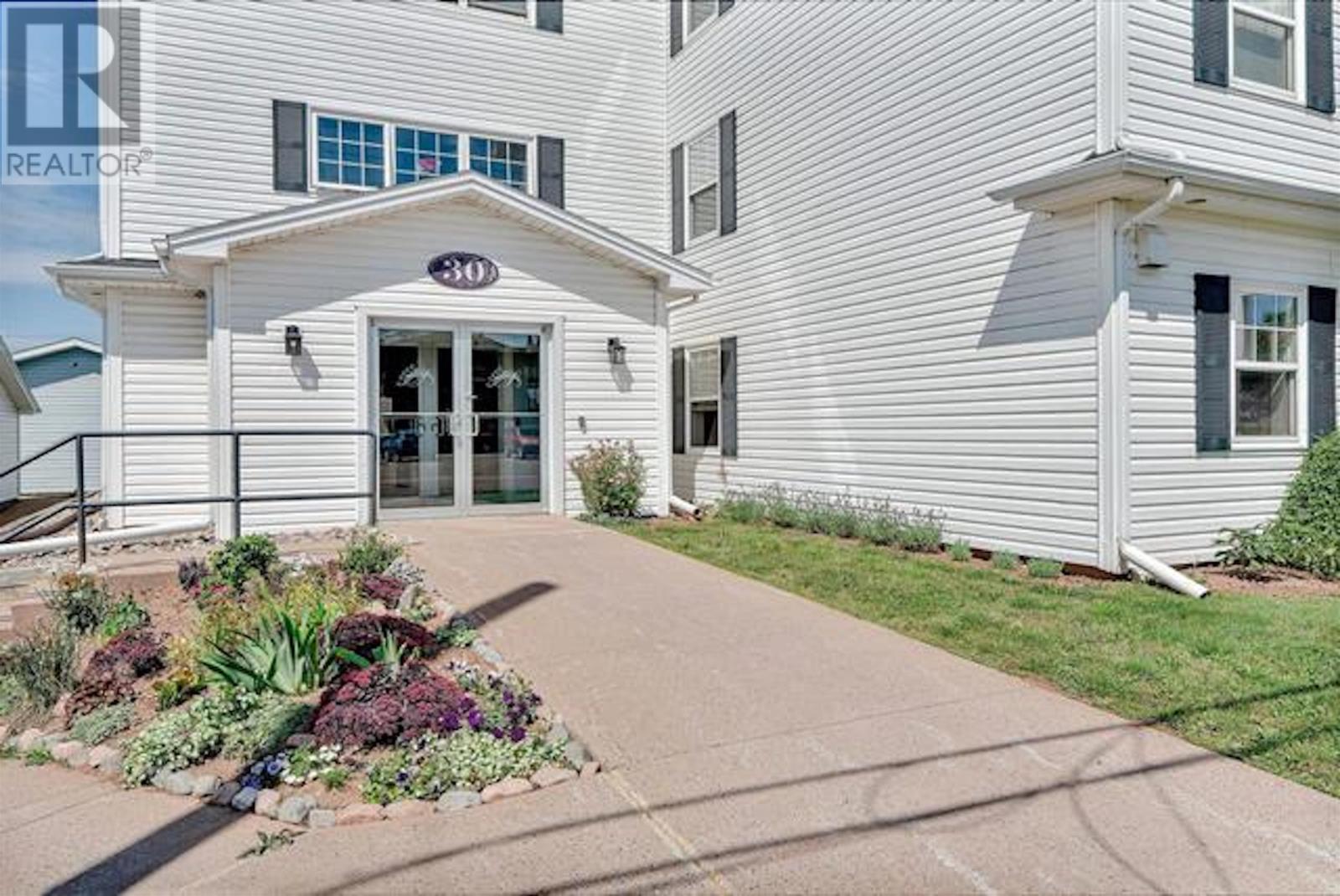 #201 30 St. Stephen Street, Summerside, Prince Edward Island  C1N 0E3 - Photo 1 - 202601520