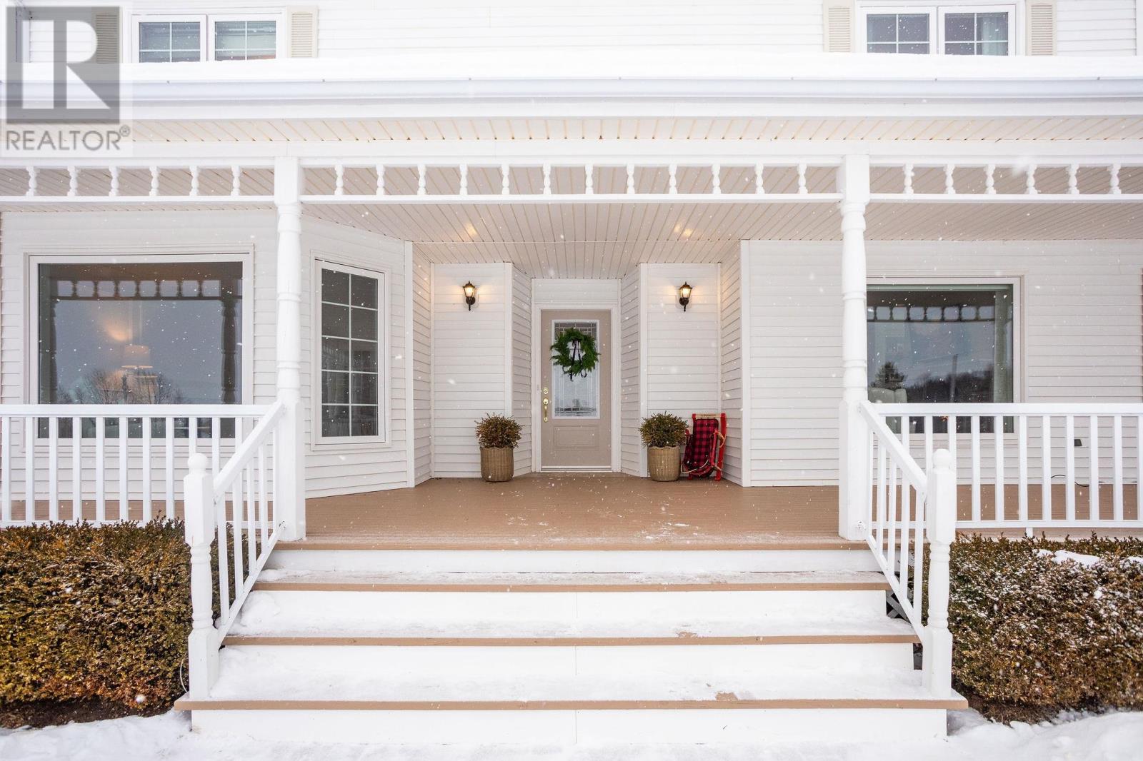 21 Spruce Lane, Stratford, Prince Edward Island  C1B 1M9 - Photo 2 - 202601546